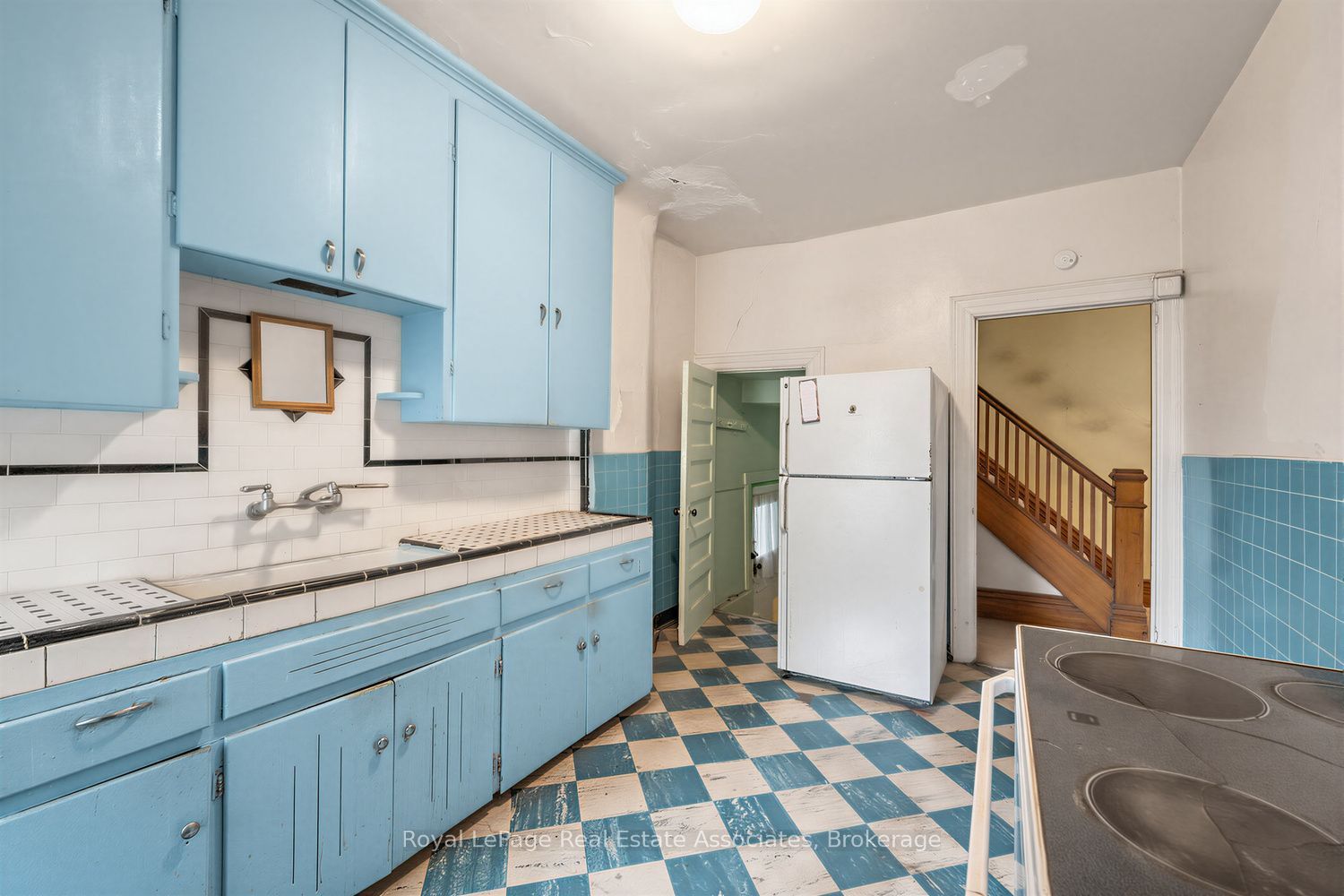 36 Galley Avenue Property Photo 8
