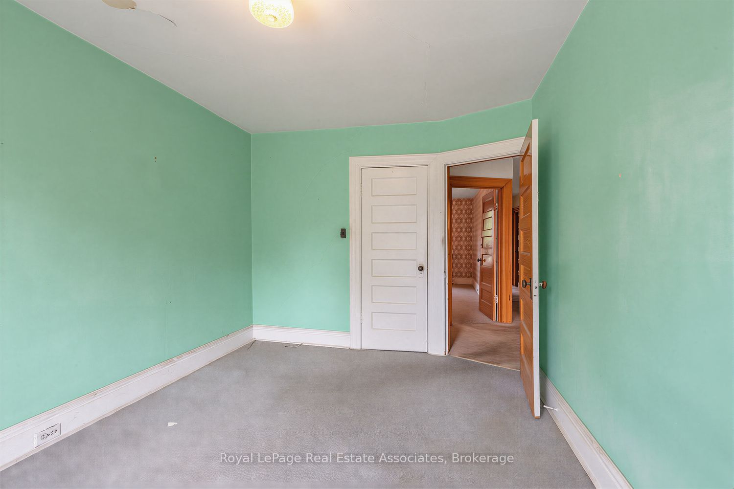 36 Galley Avenue Property Photo 9