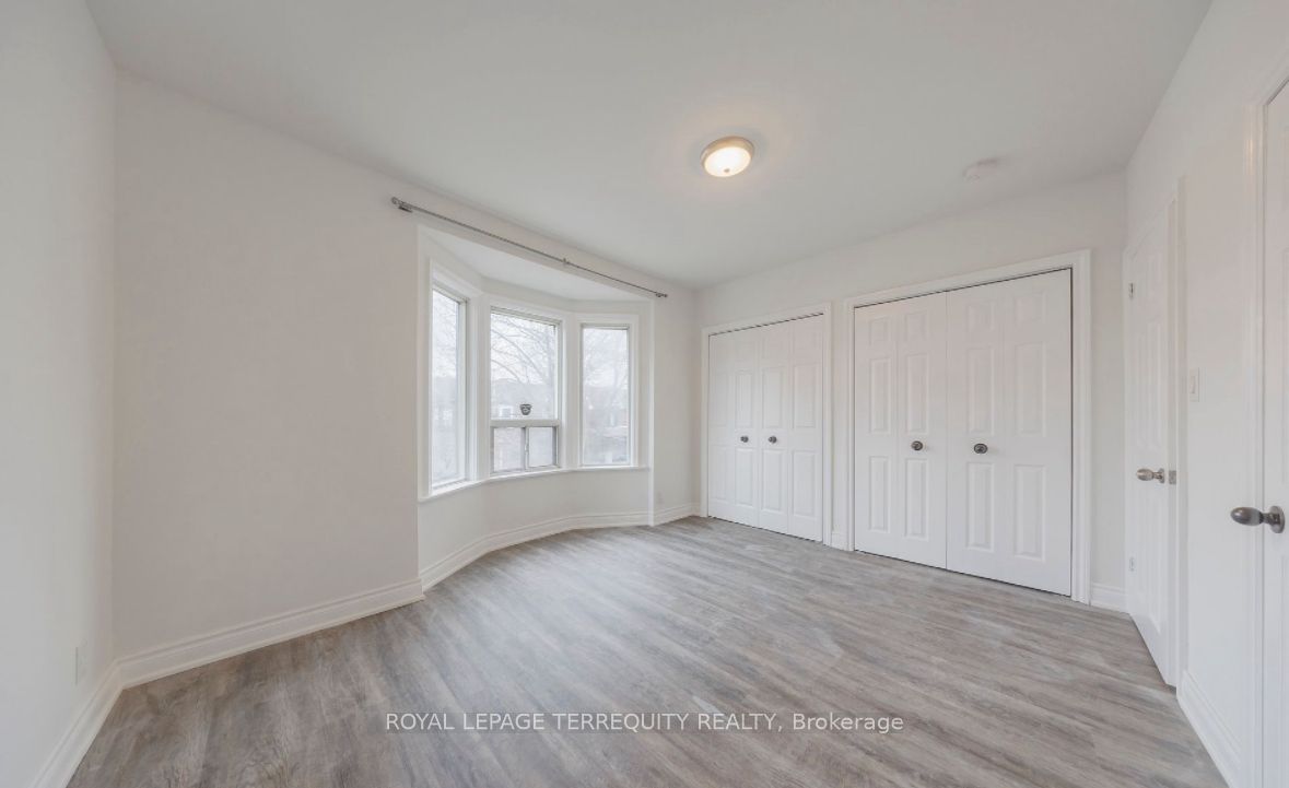 185 Laughton Avenue Upper Property Photo 2
