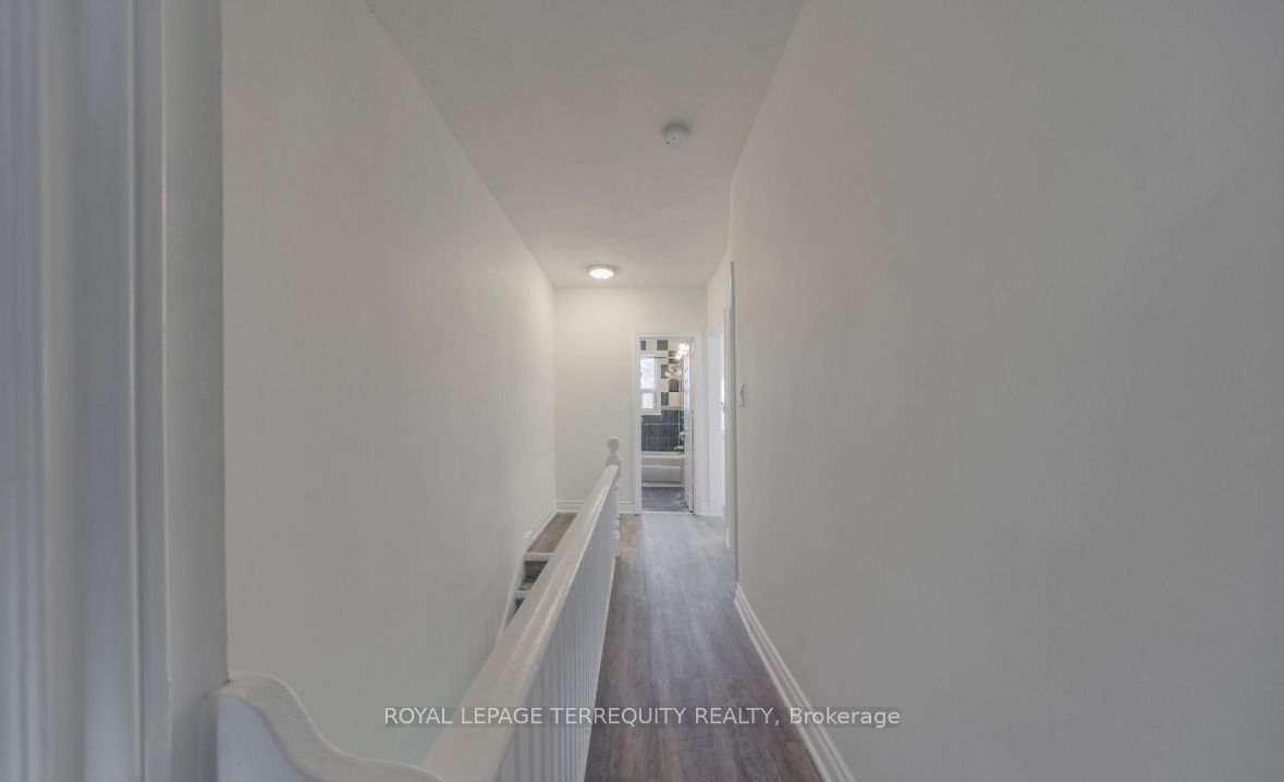 185 Laughton Avenue Upper Property Photo 7