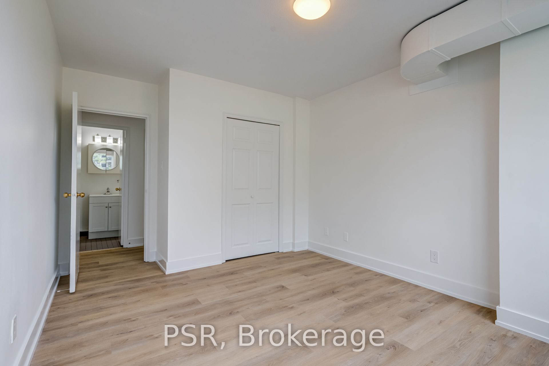 240 Markland Drive 105 Property Photo 14