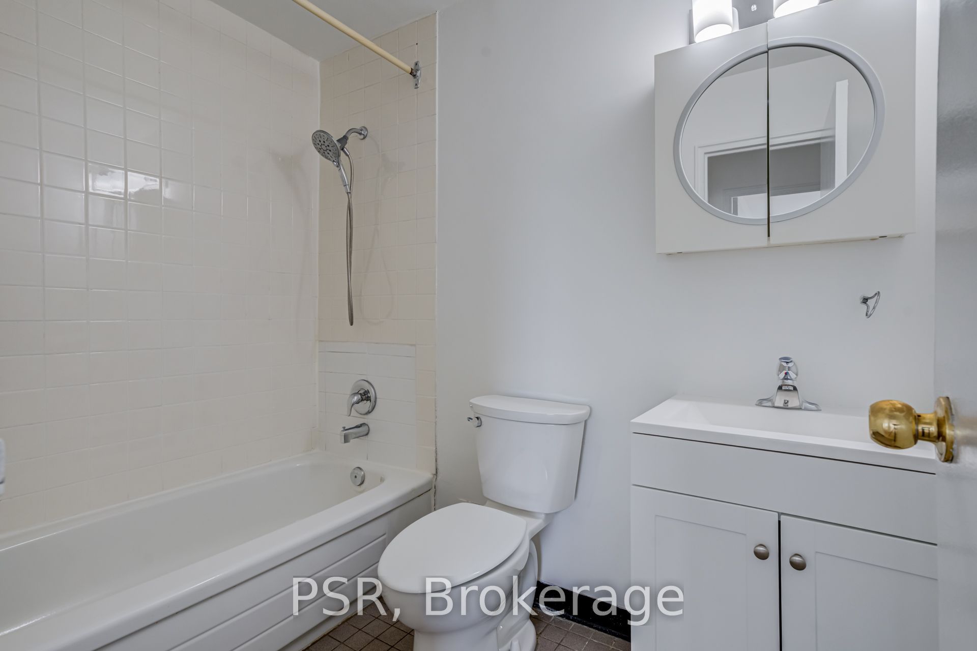 240 Markland Drive 105 Property Photo 15