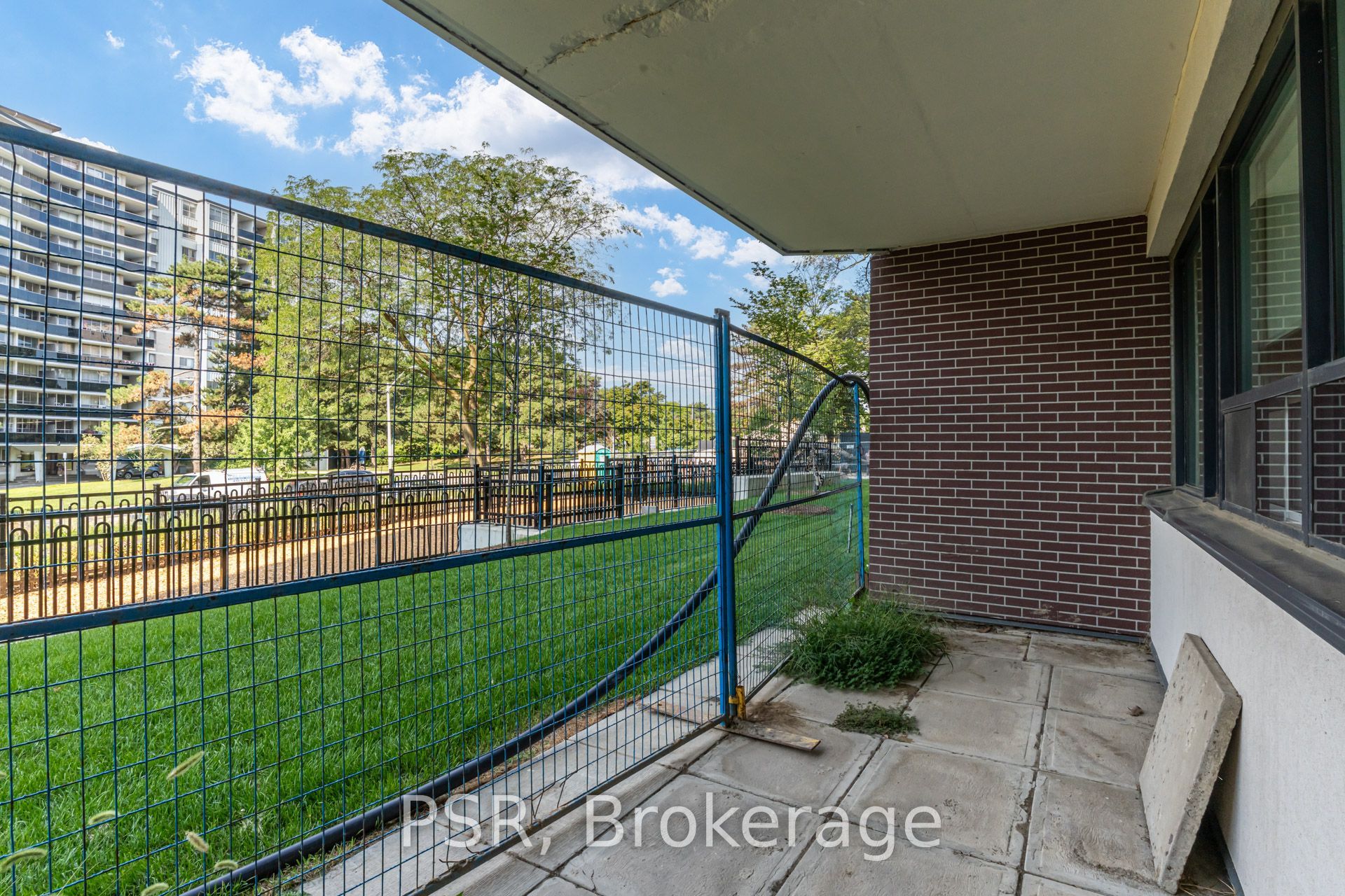 240 Markland Drive 105 Property Photo 16