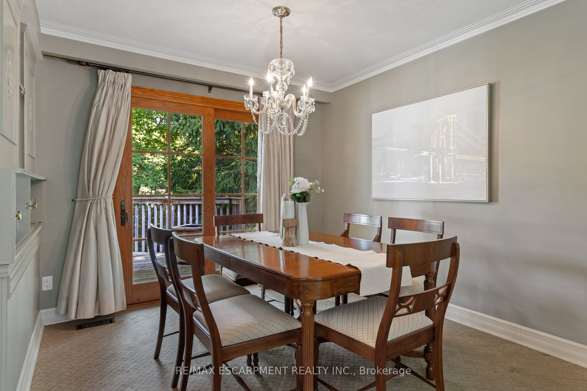 401 Cairncroft Road Property Photo 10