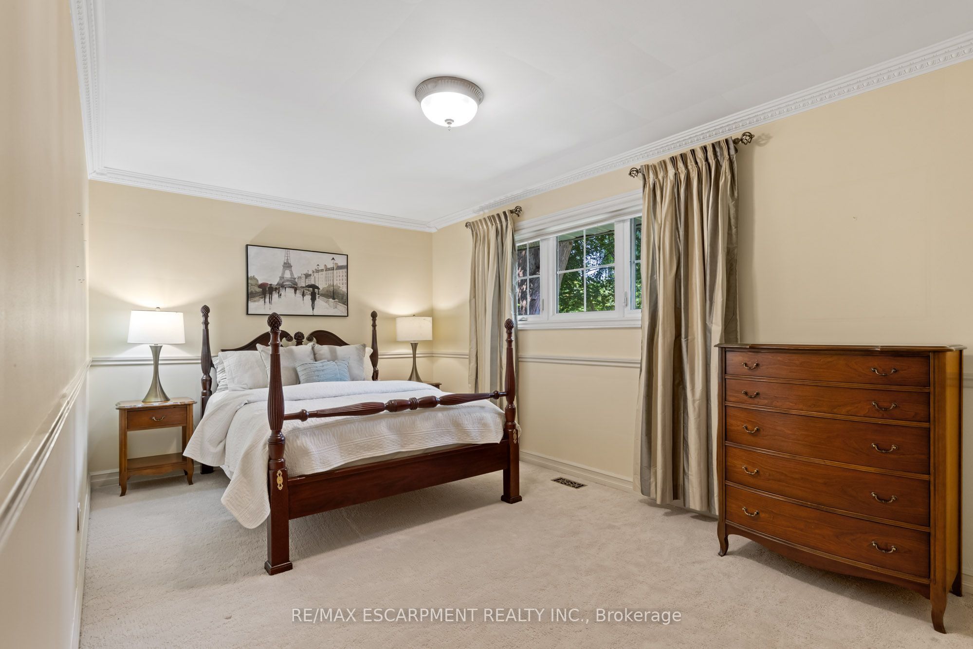 401 Cairncroft Road Property Photo 13