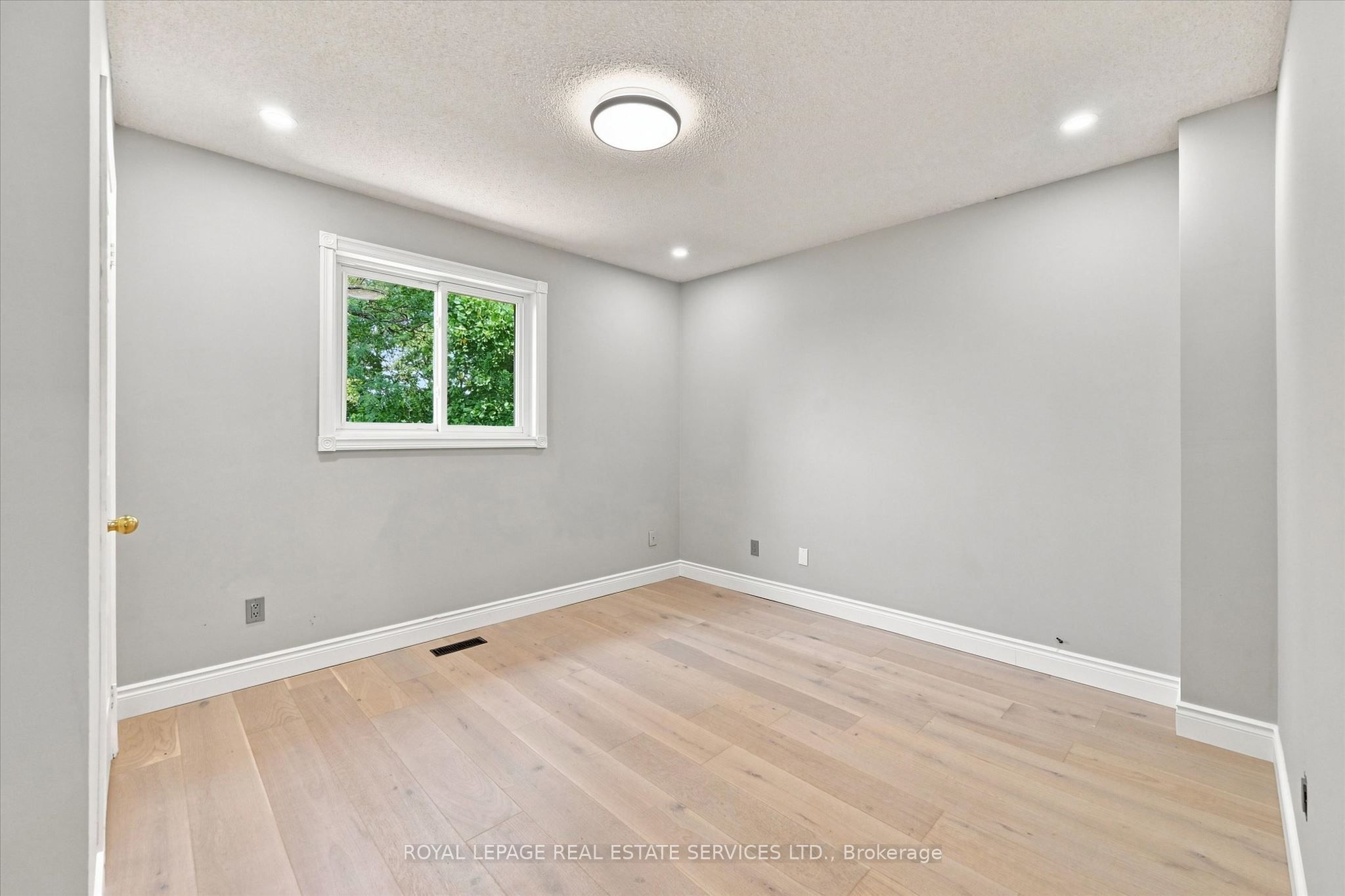 1512 Princeton Crescent Property Photo 32