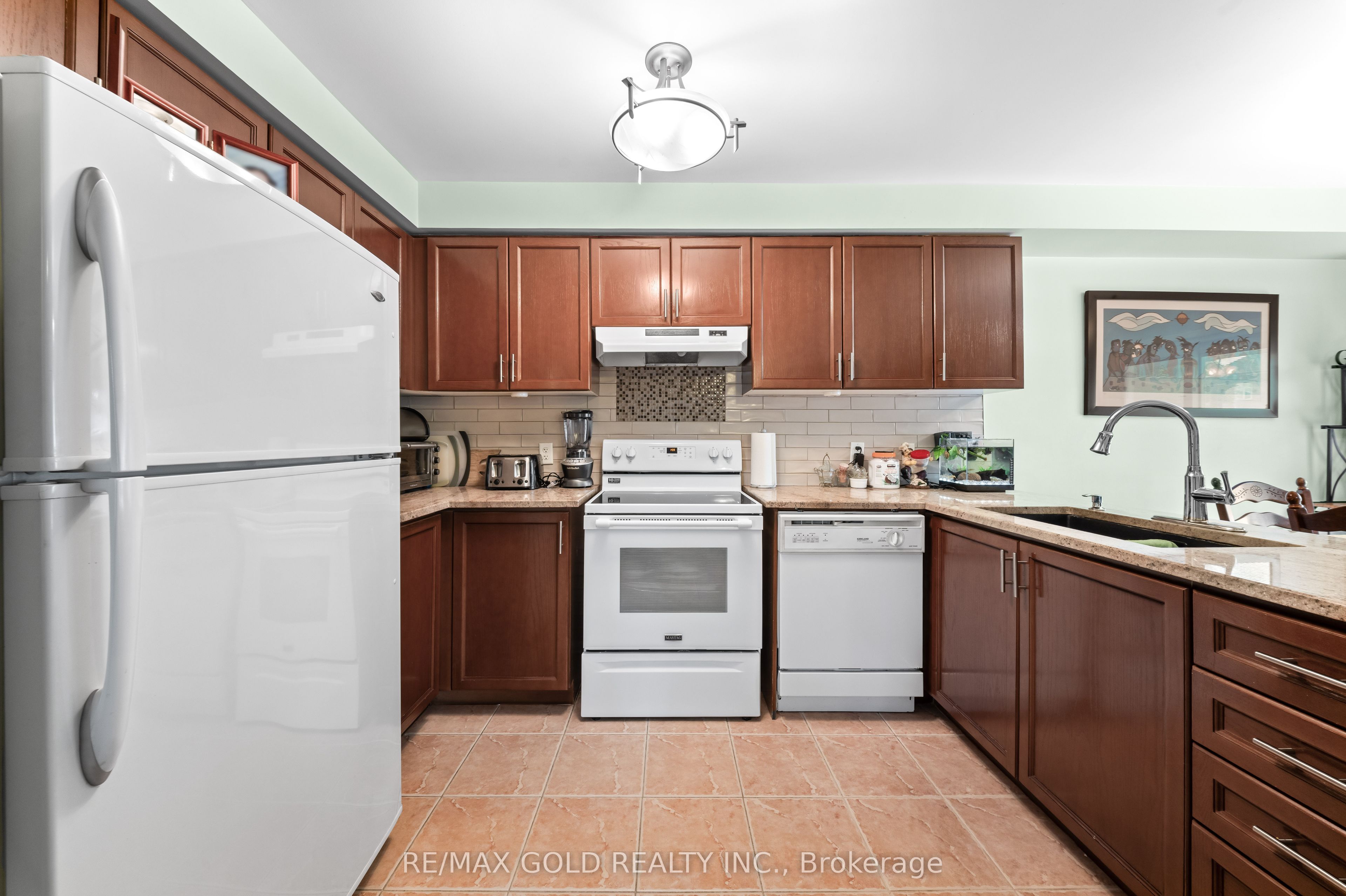 35 Goreridge Crescent Property Photo 10