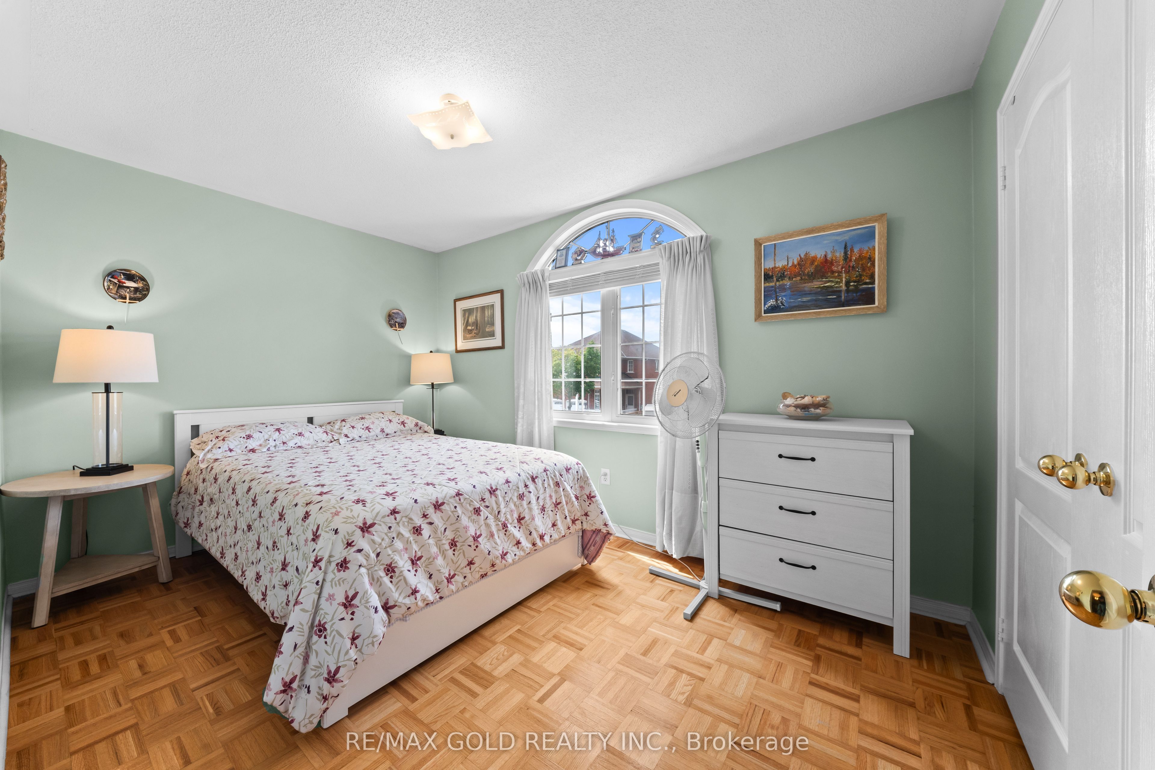 35 Goreridge Crescent Property Photo 15