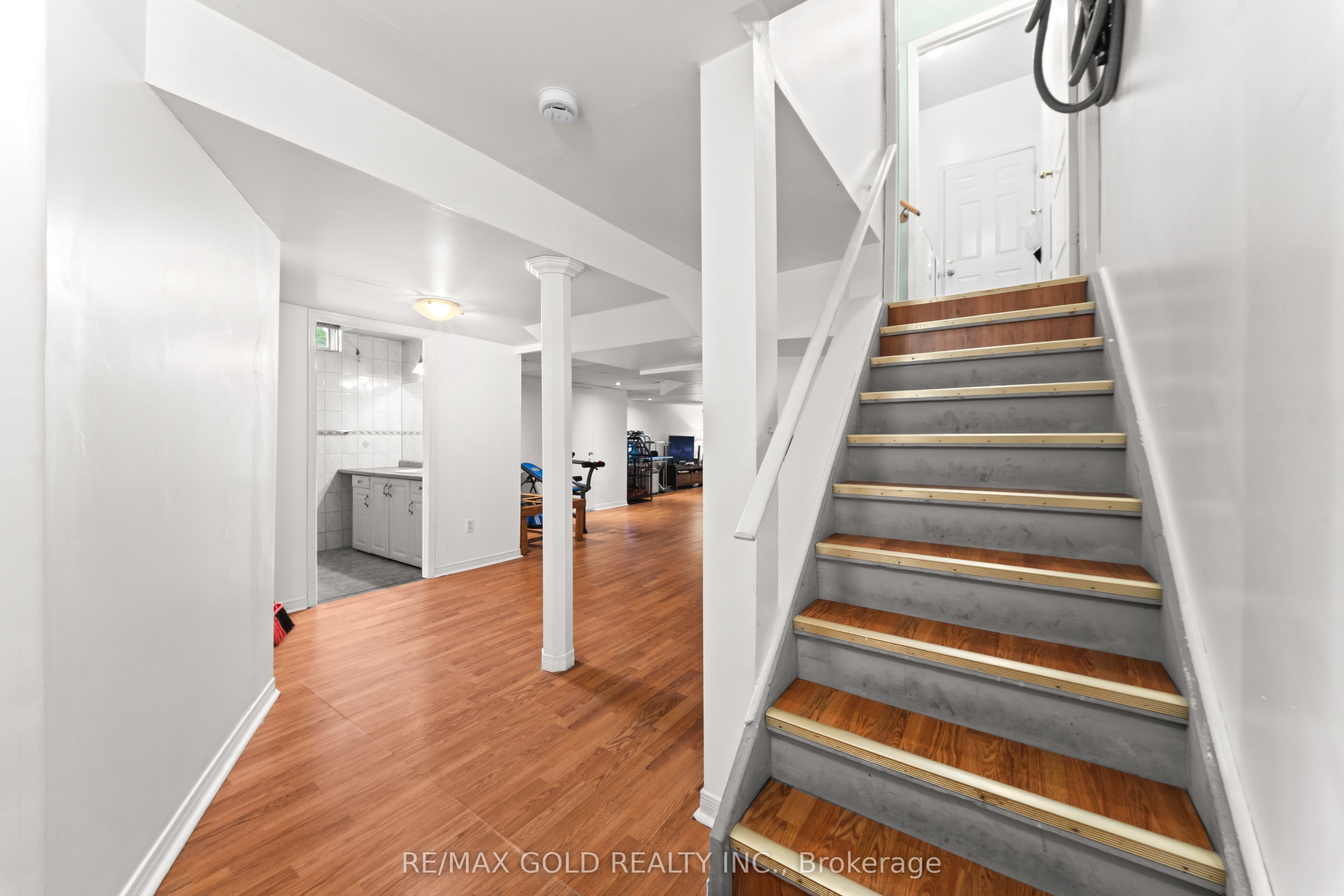 35 Goreridge Crescent Property Photo 18