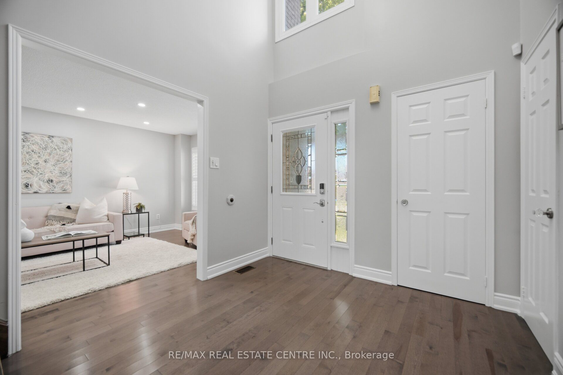 1558 Highbrook Avenue Property Photo 3