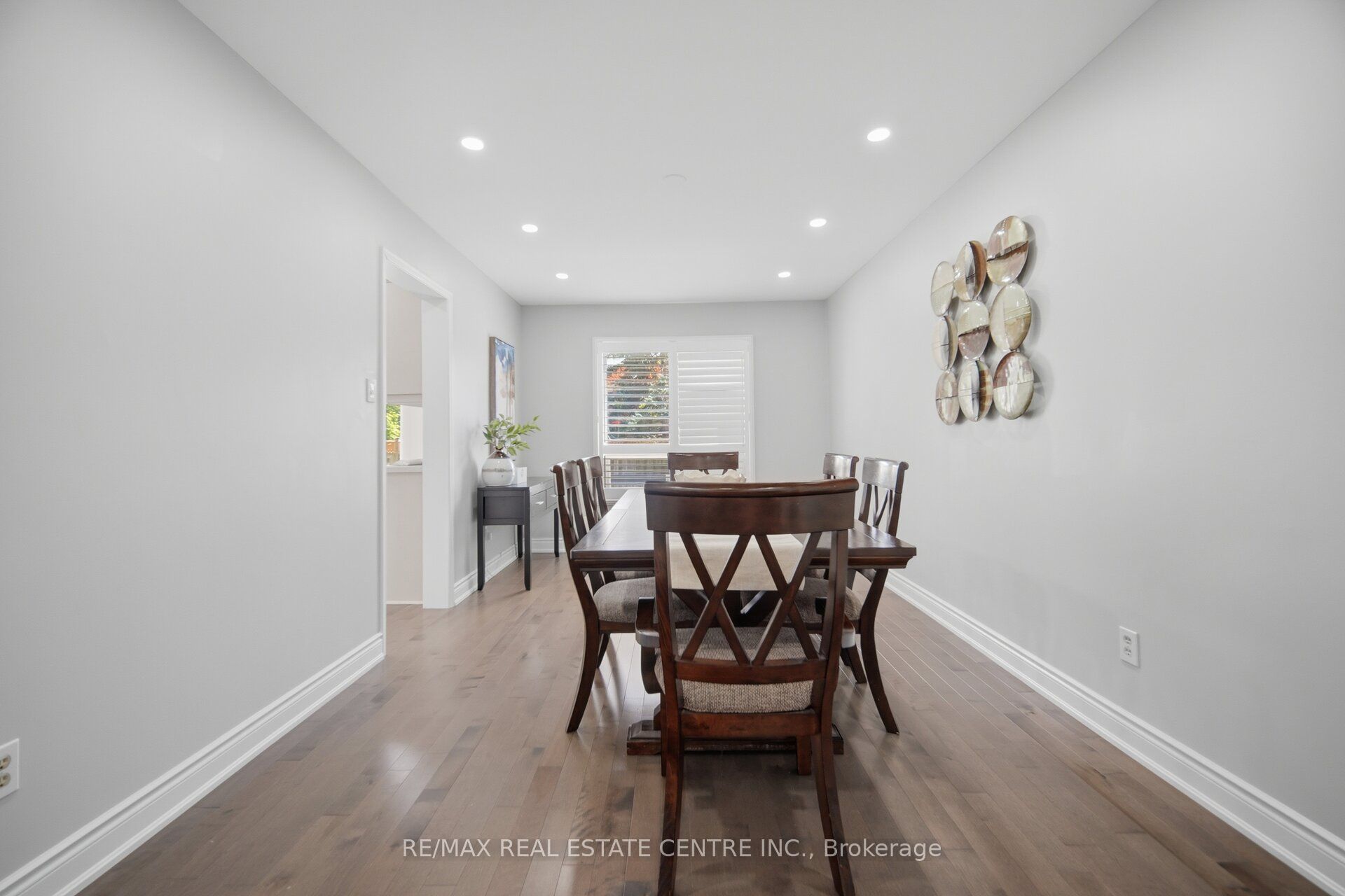 1558 Highbrook Avenue Property Photo 8