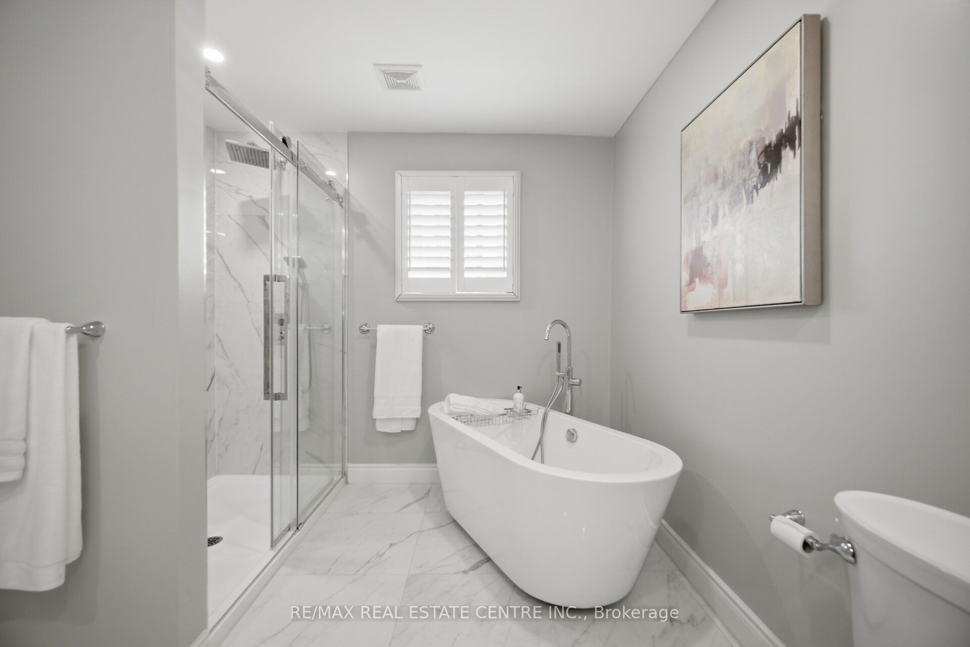 1558 Highbrook Avenue Property Photo 20