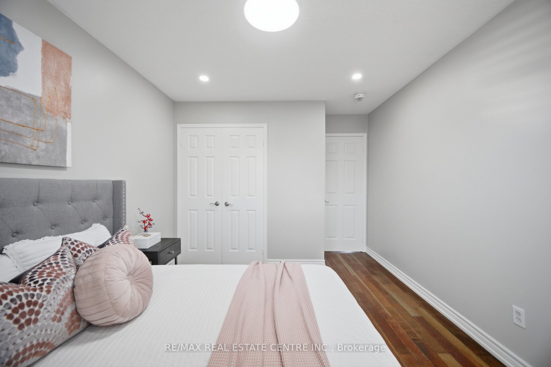1558 Highbrook Avenue Property Photo 25