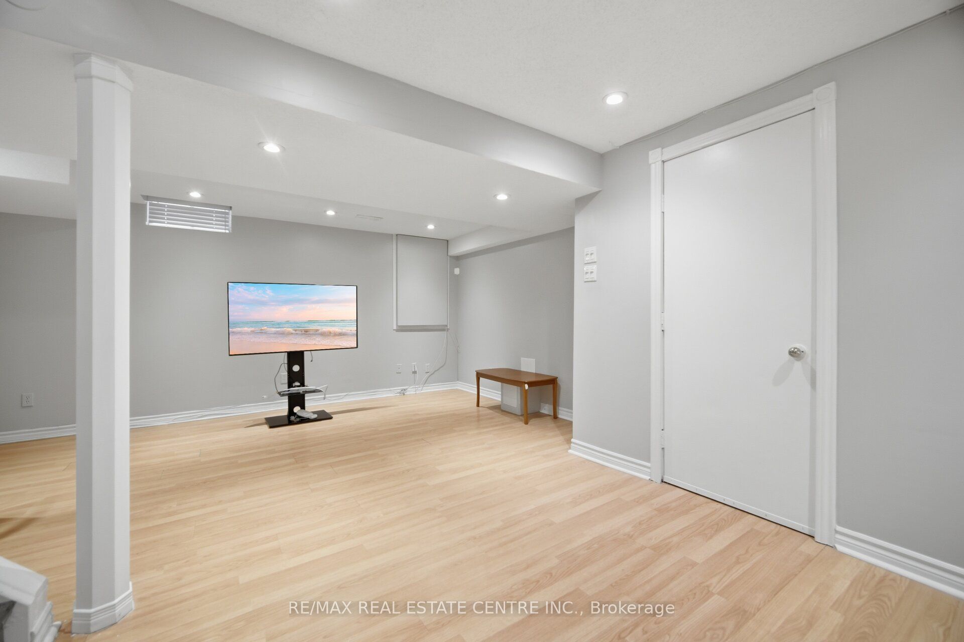 1558 Highbrook Avenue Property Photo 31