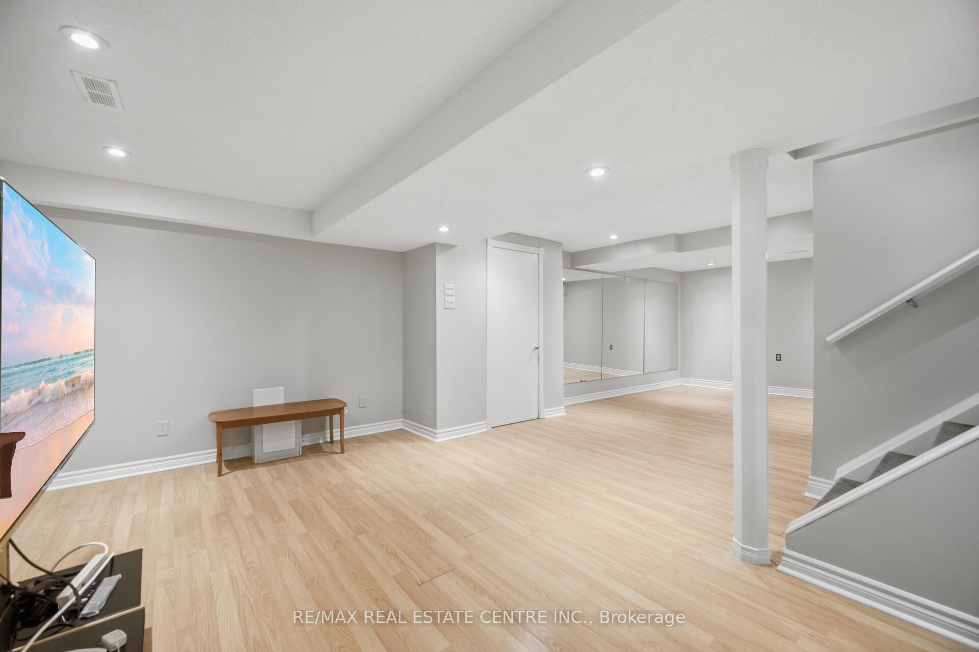 1558 Highbrook Avenue Property Photo 32
