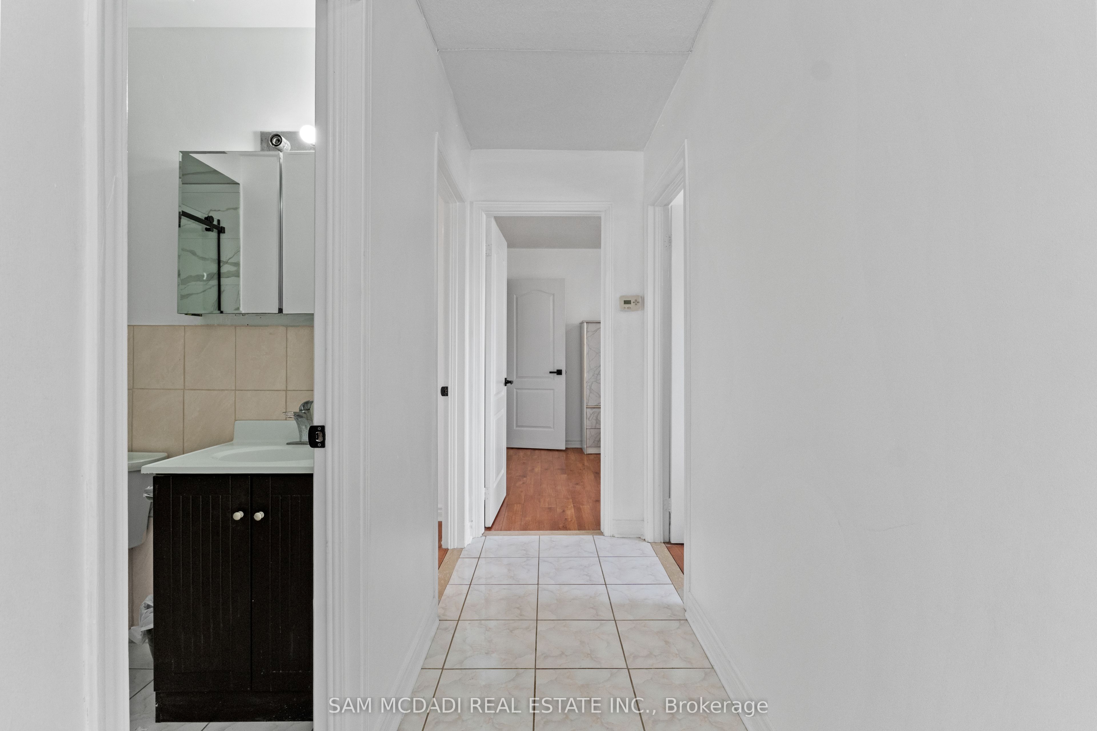 2922 Islington Avenue 3 Property Photo 7