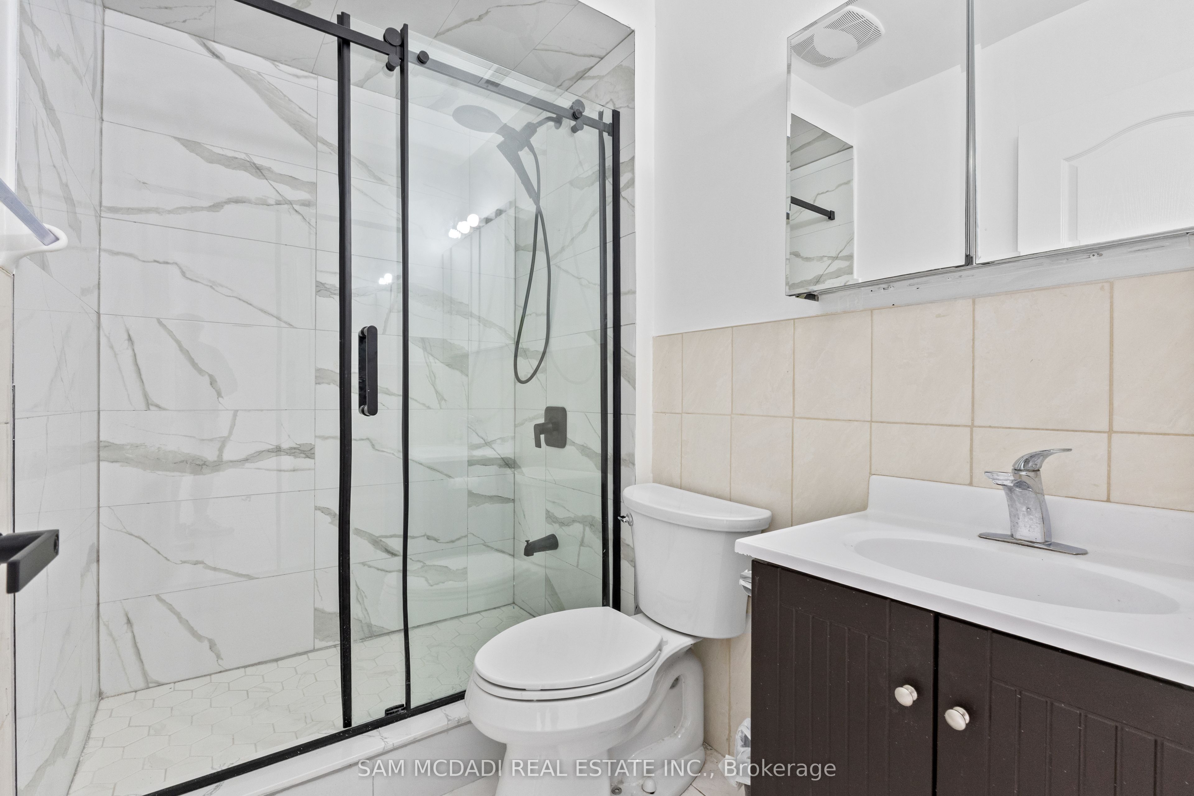 2922 Islington Avenue 3 Property Photo 8