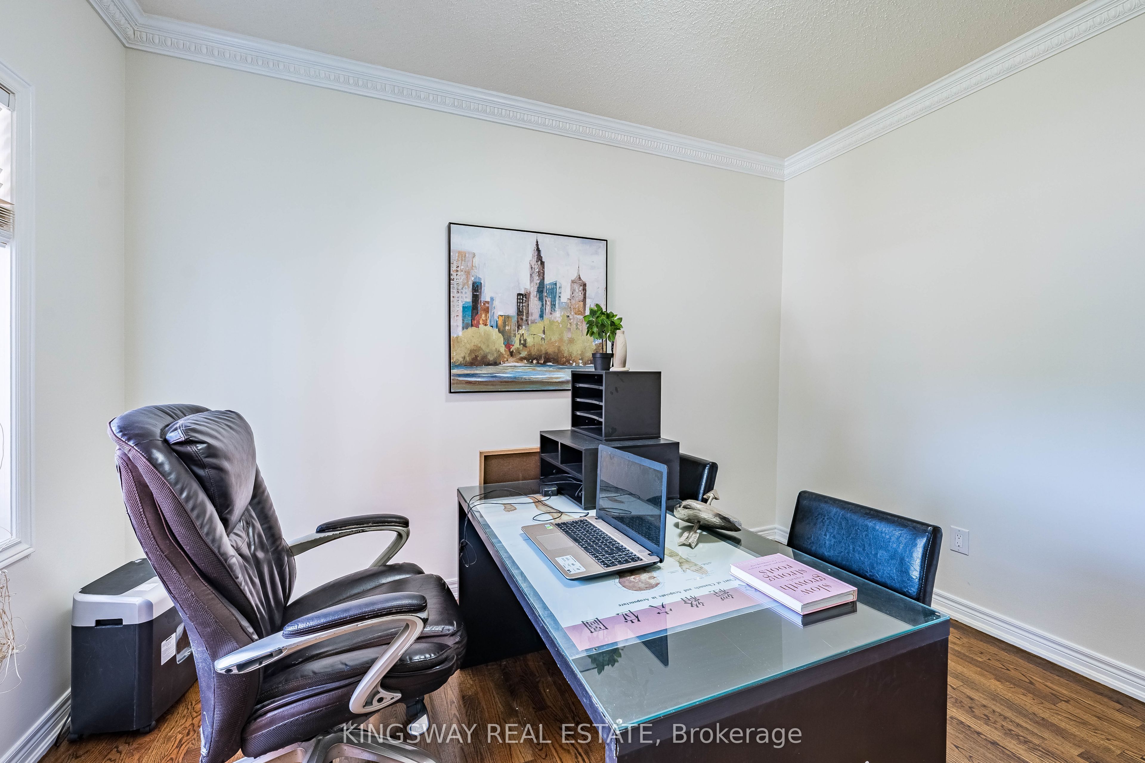 5969 Rayshaw Crescent E Property Photo 21