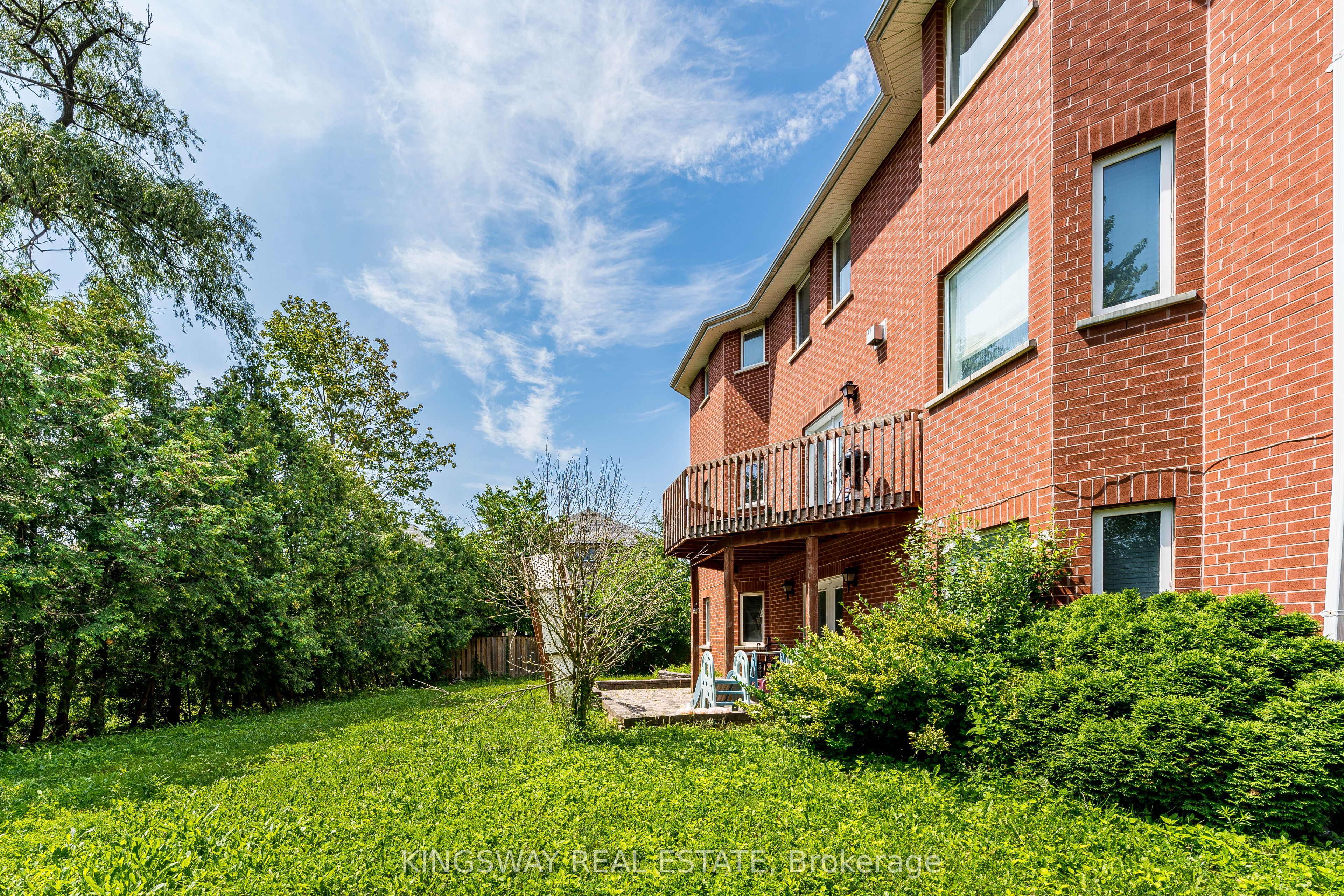 5969 Rayshaw Crescent E Property Photo 45