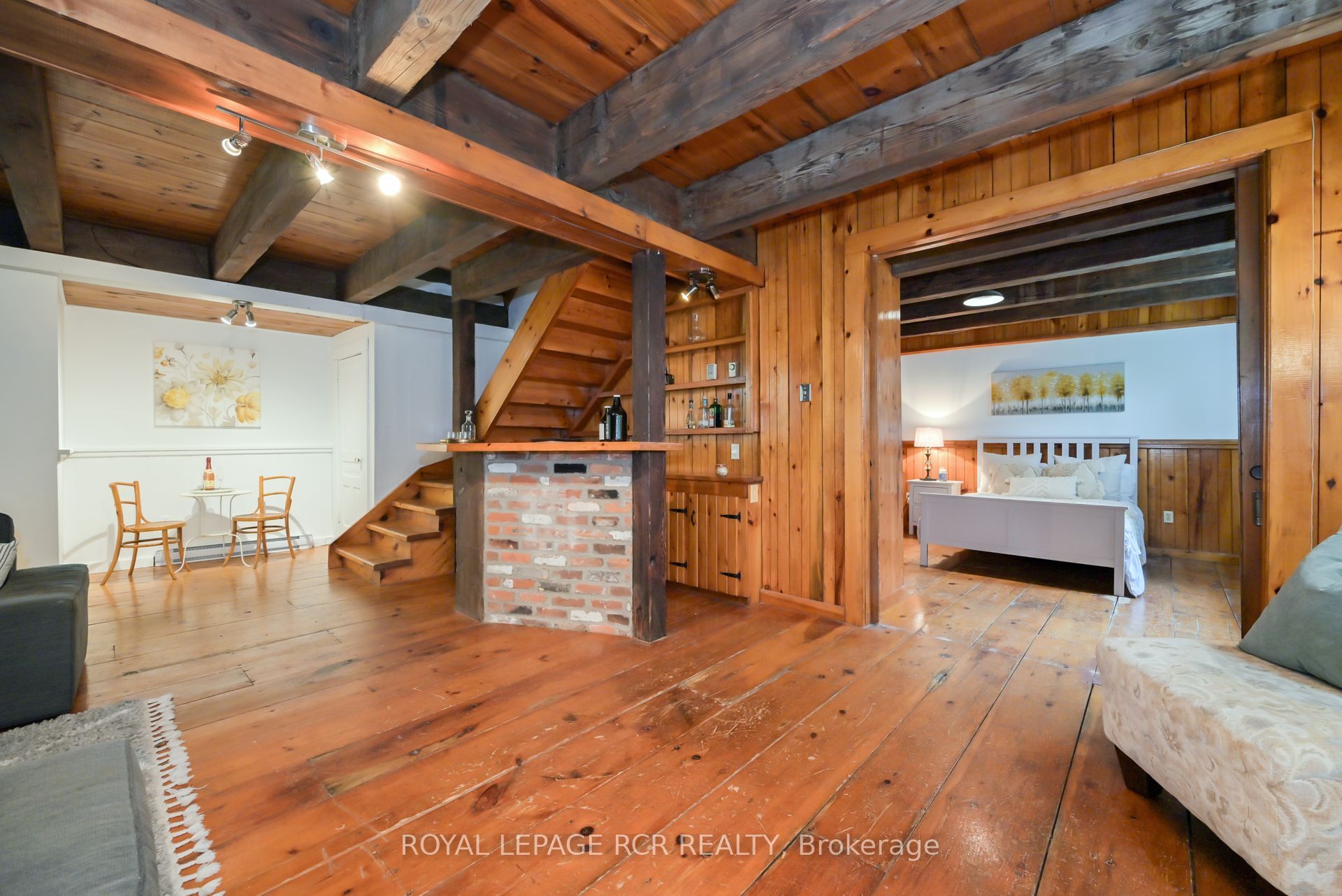 1762 Queen Street Property Photo 23