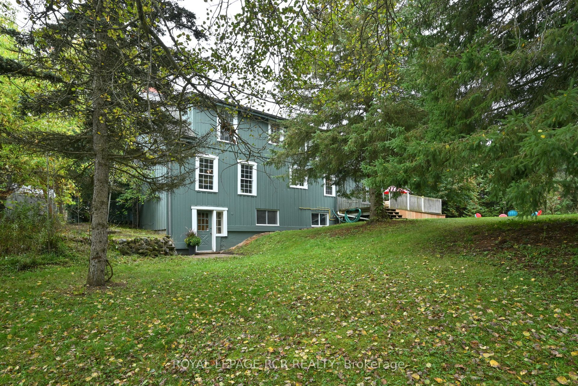 1762 Queen Street Property Photo 28