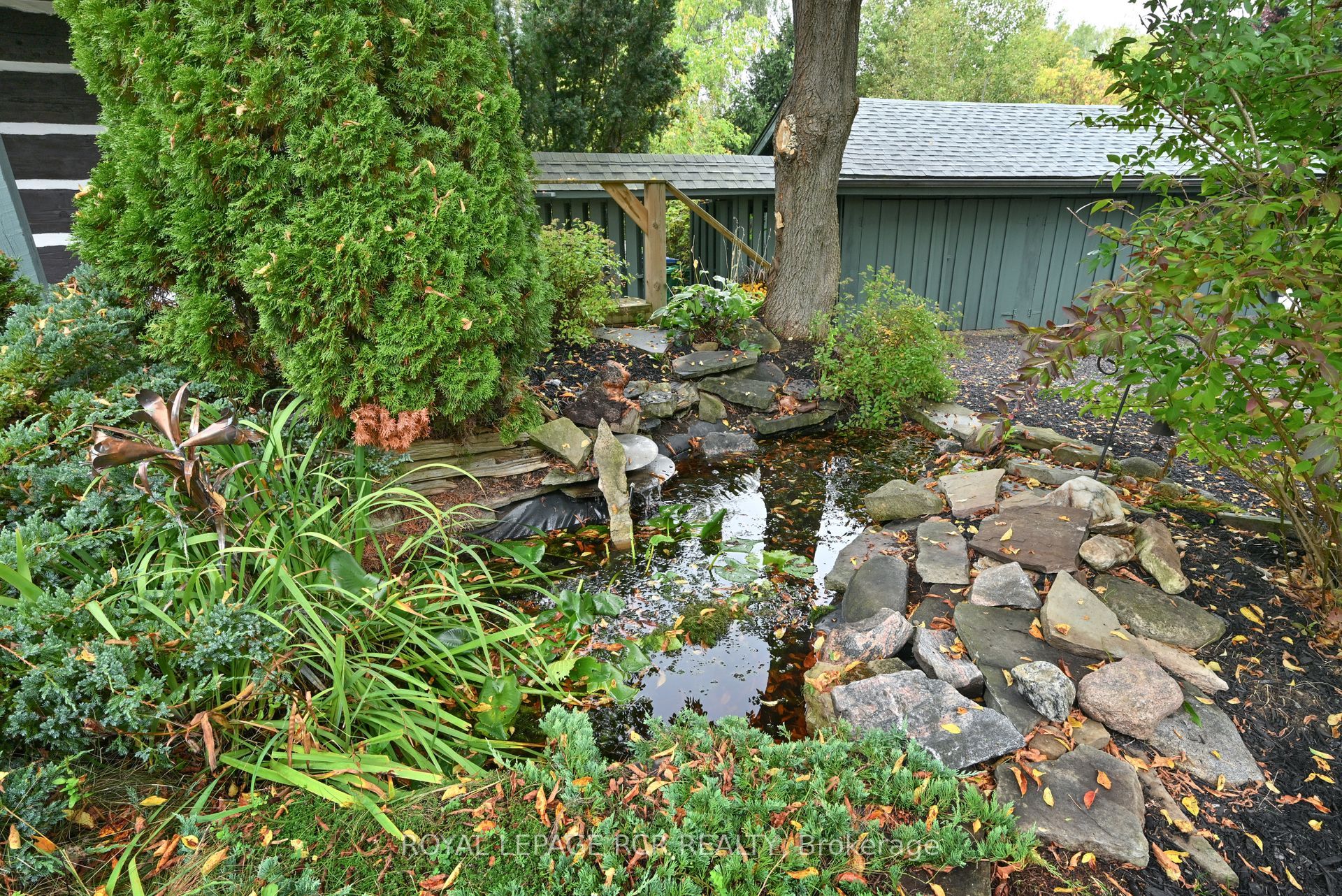 1762 Queen Street Property Photo 32