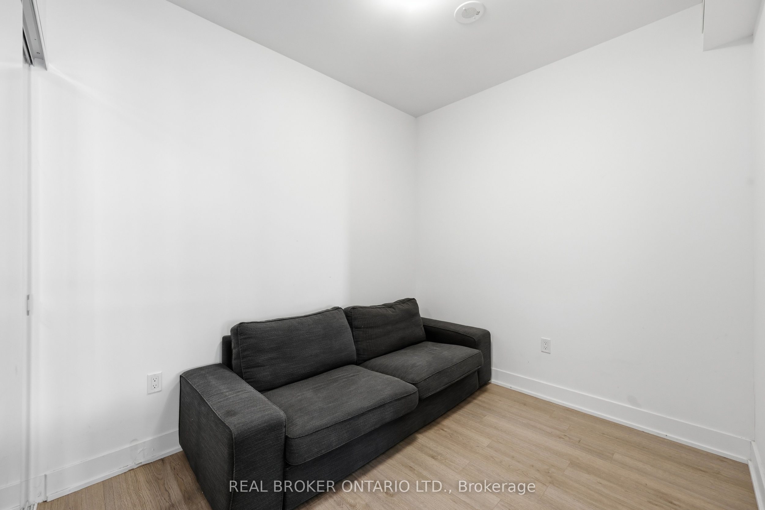 50 George Butchart Drive 608 Property Photo 26