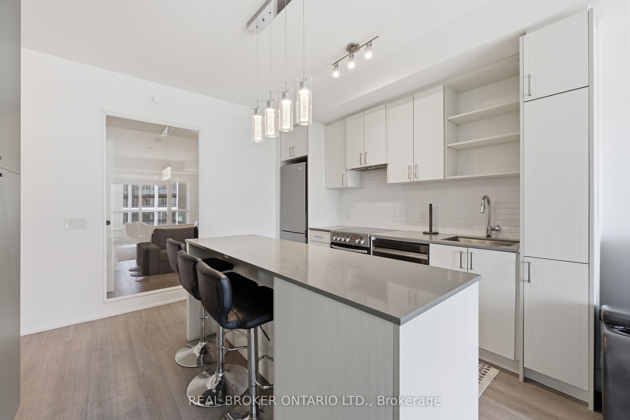 50 George Butchart Drive 608 Property Photo 29