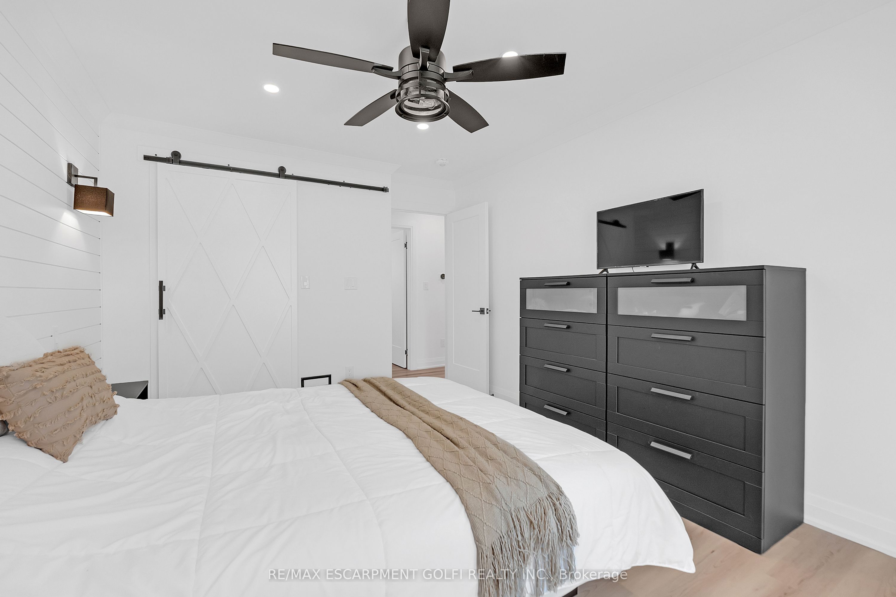 4236 Longmoor Drive Property Photo 18