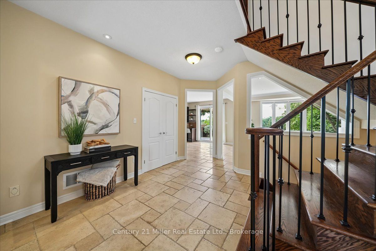 2350 Valleyridge Drive Property Photo 7