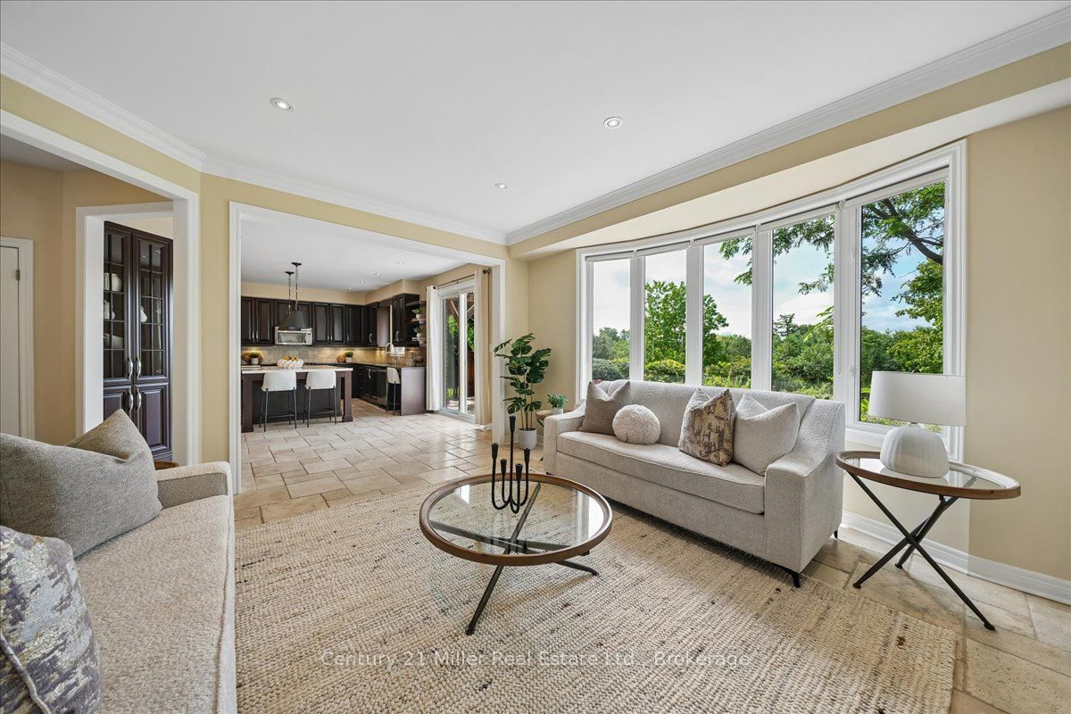 2350 Valleyridge Drive Property Photo 10