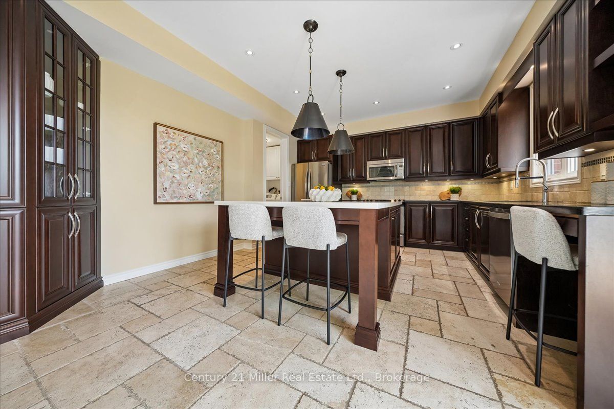 2350 Valleyridge Drive Property Photo 11