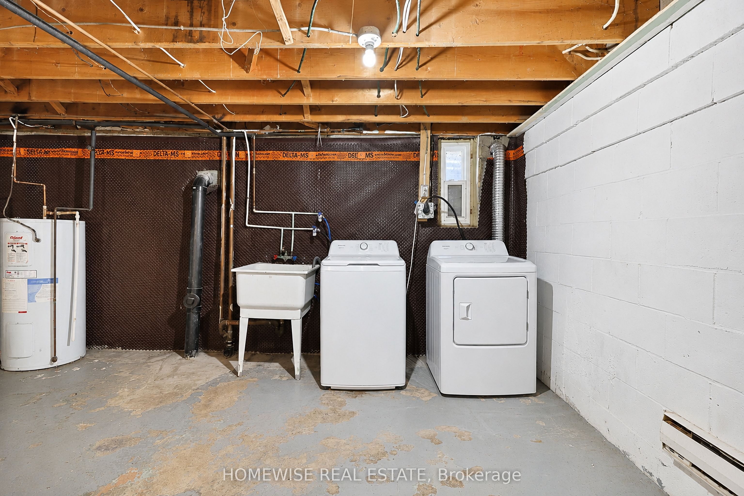 1400 Winding Trail 48 Property Photo 32