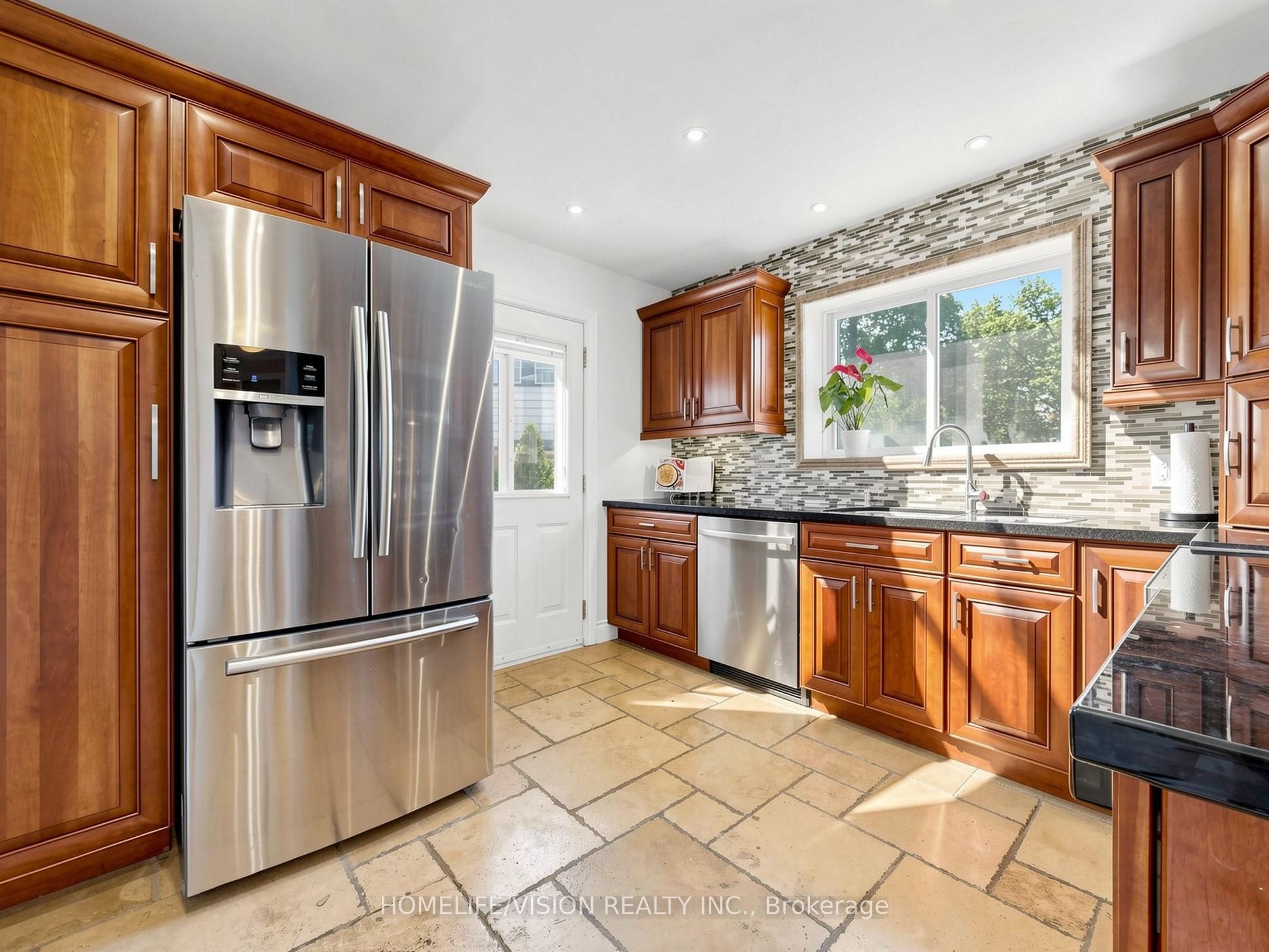 9 Lyndfield Crescent Property Photo 10