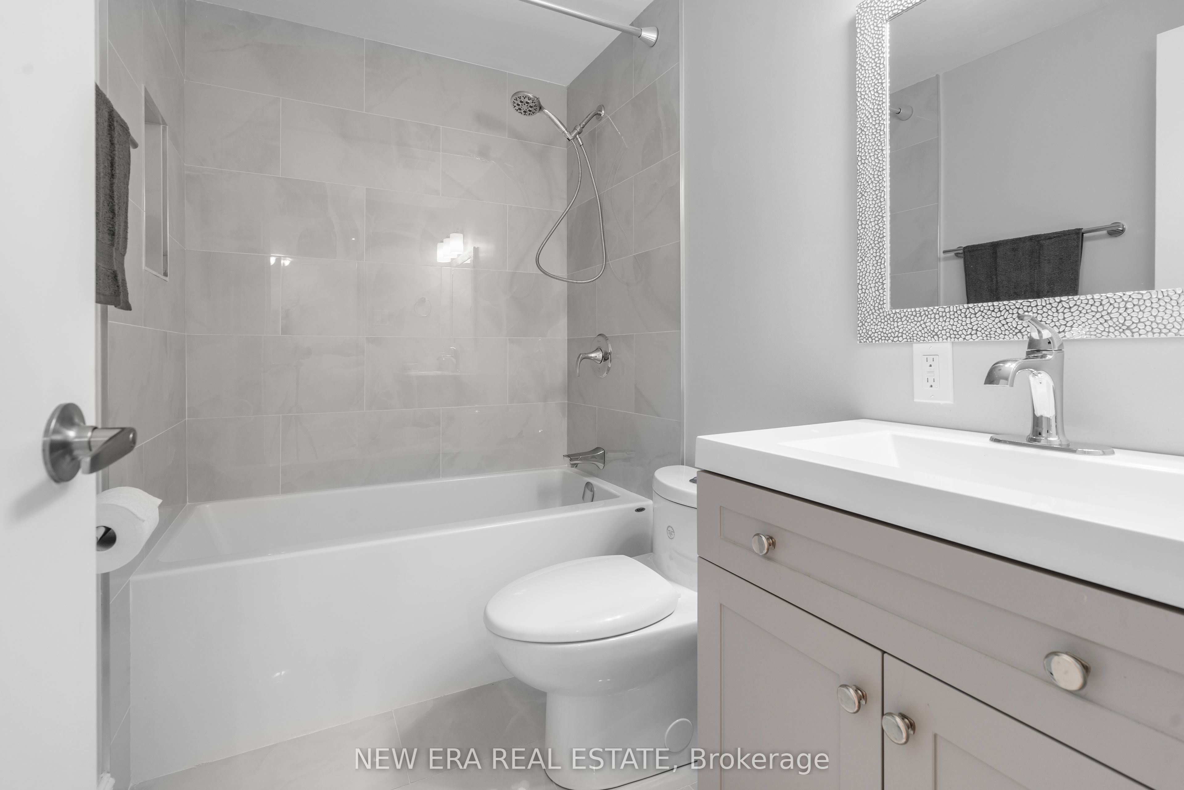 2440 Bromsgrove Road 6 Property Photo 16