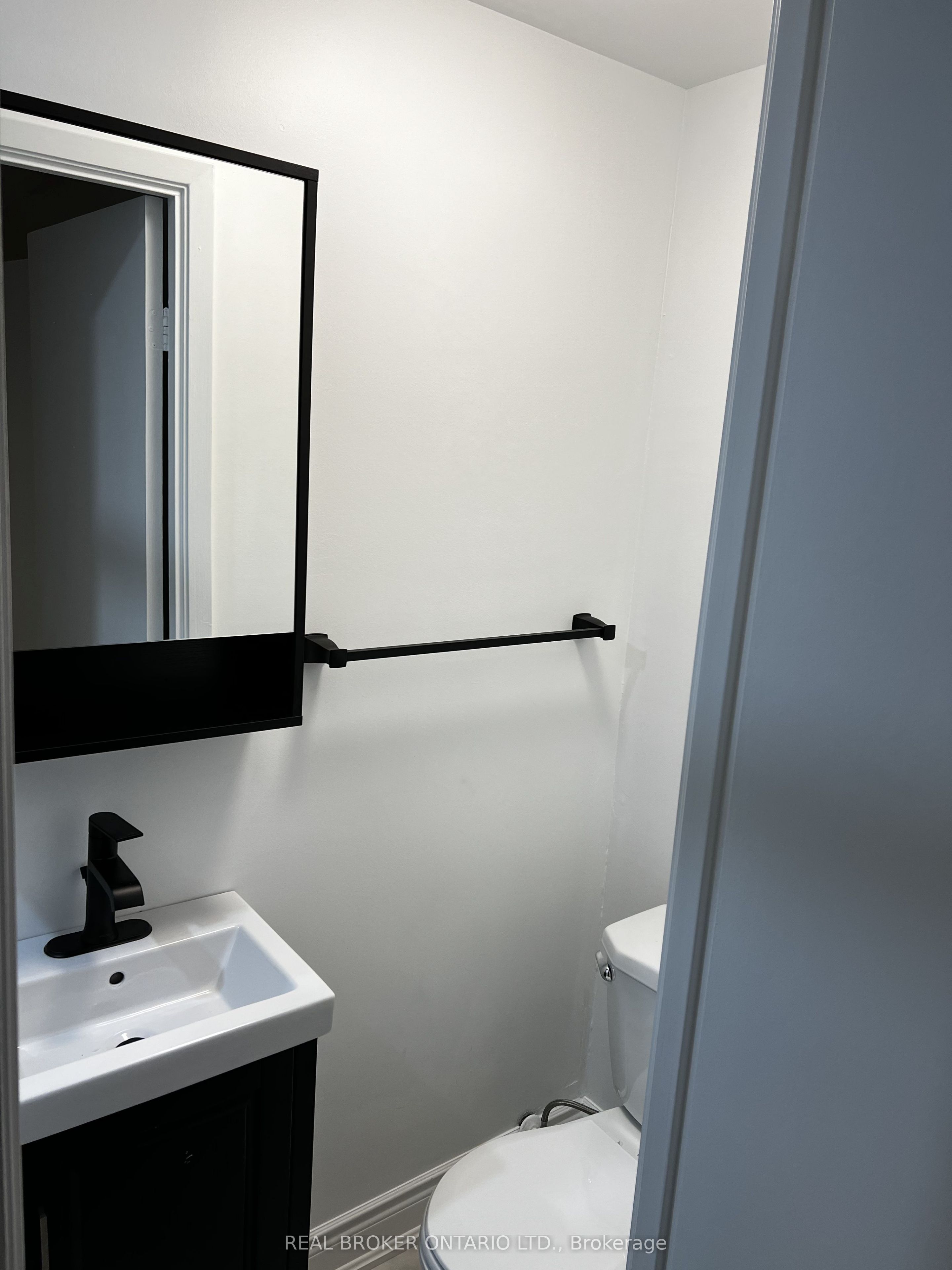 1485 Gulleden Drive 8 Property Photo 7