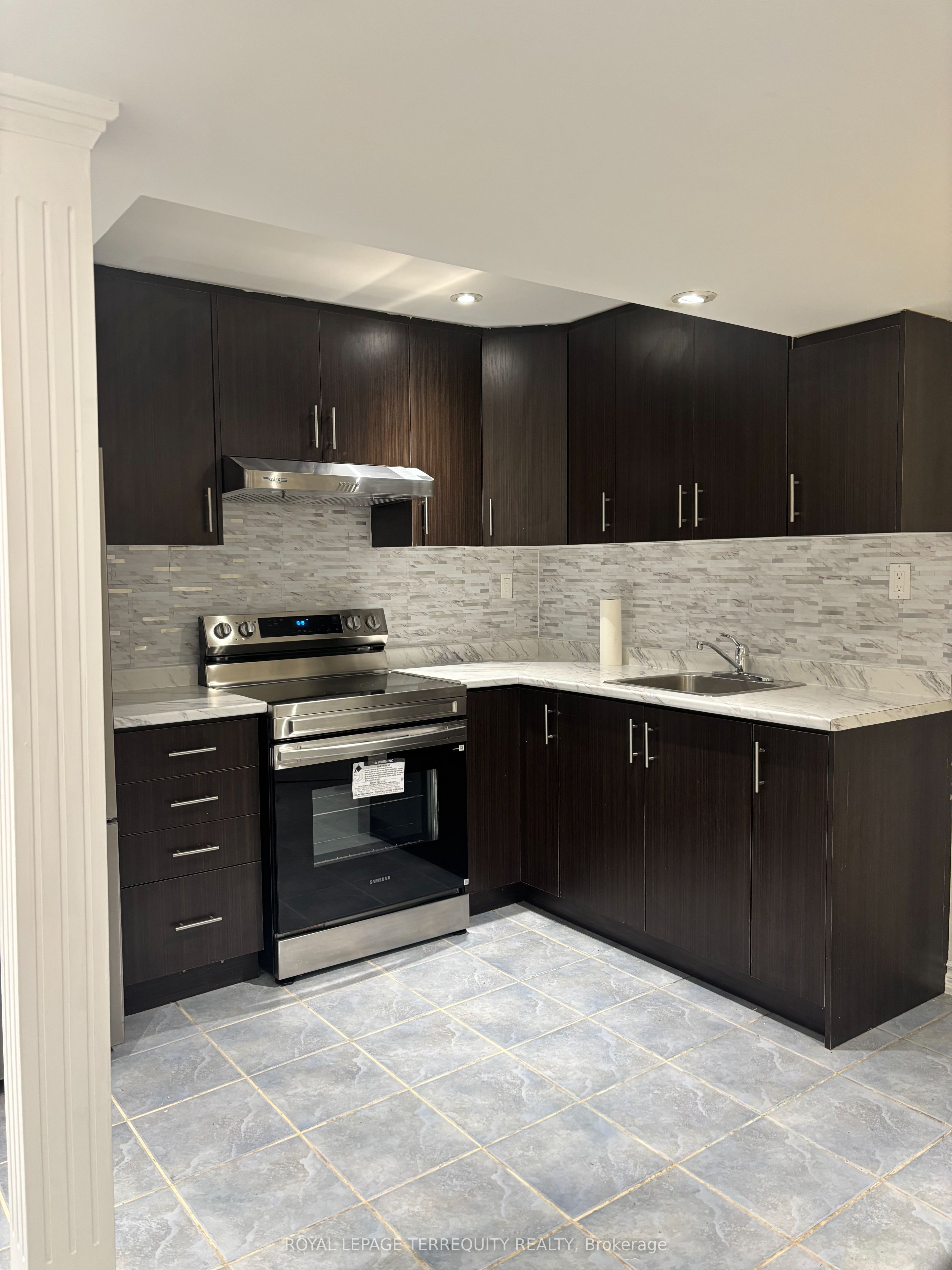 26 Tangleridge Boulevard Property Photo 1