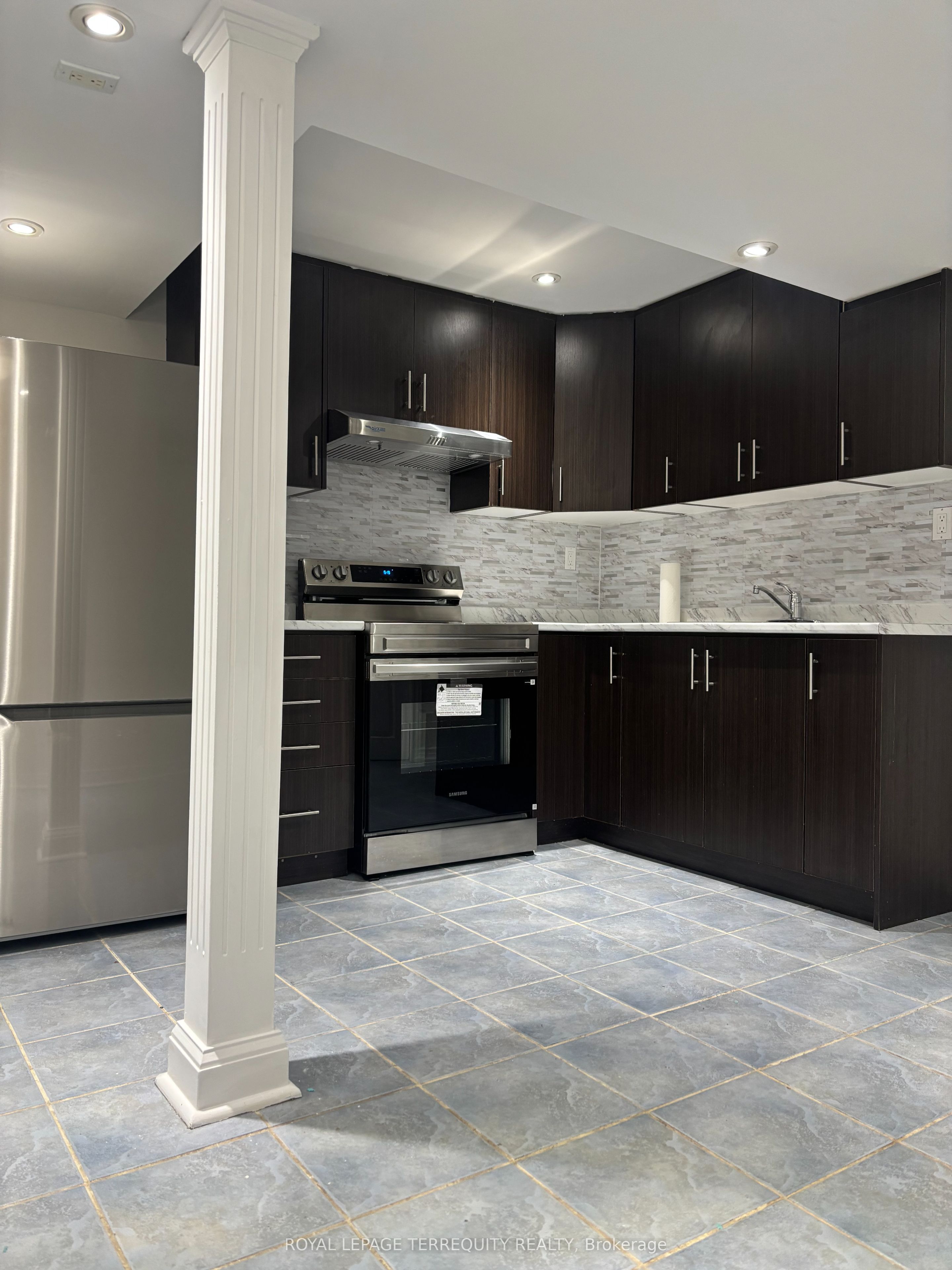 26 Tangleridge Boulevard Property Photo 2