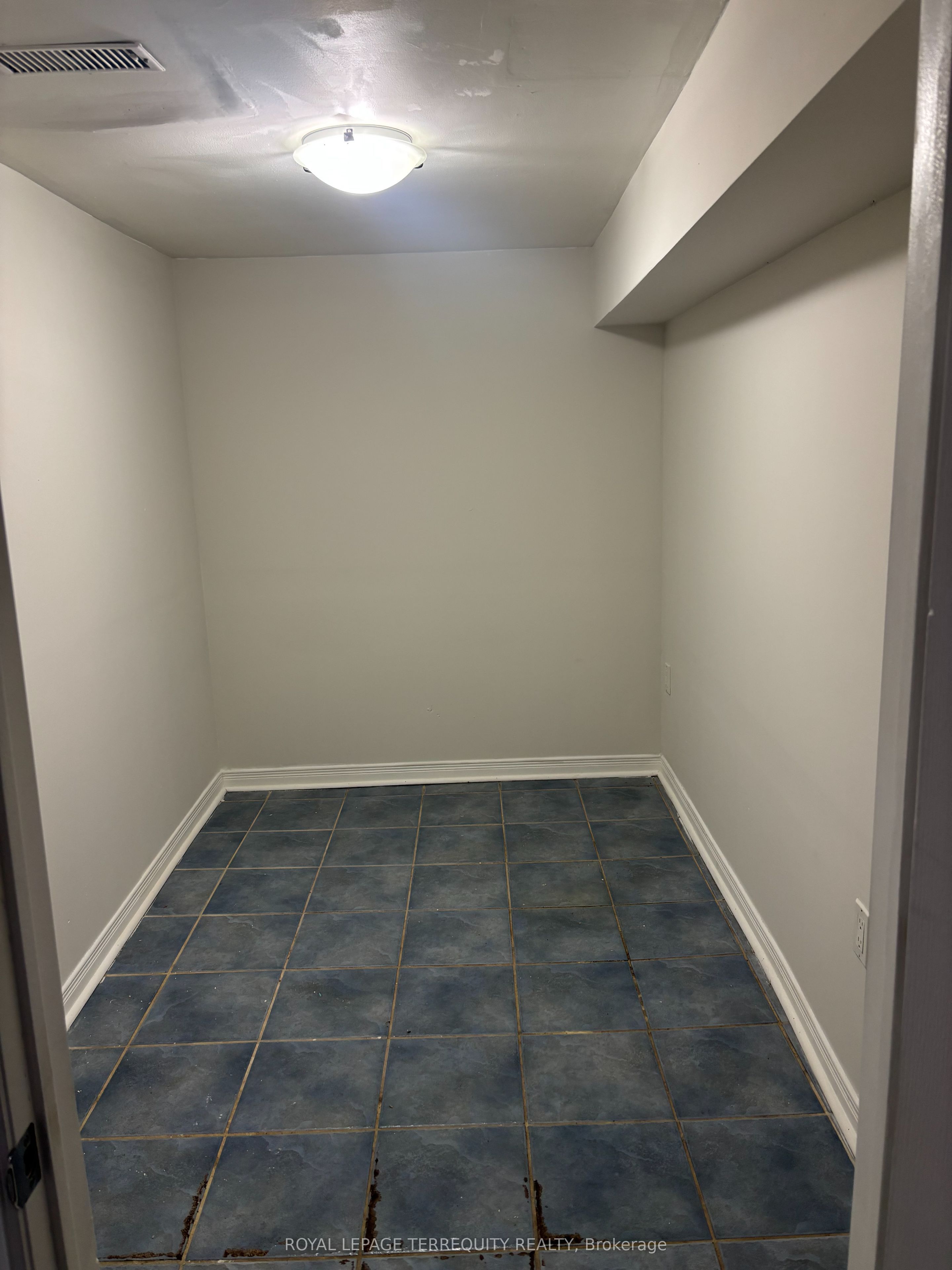26 Tangleridge Boulevard Property Photo 8