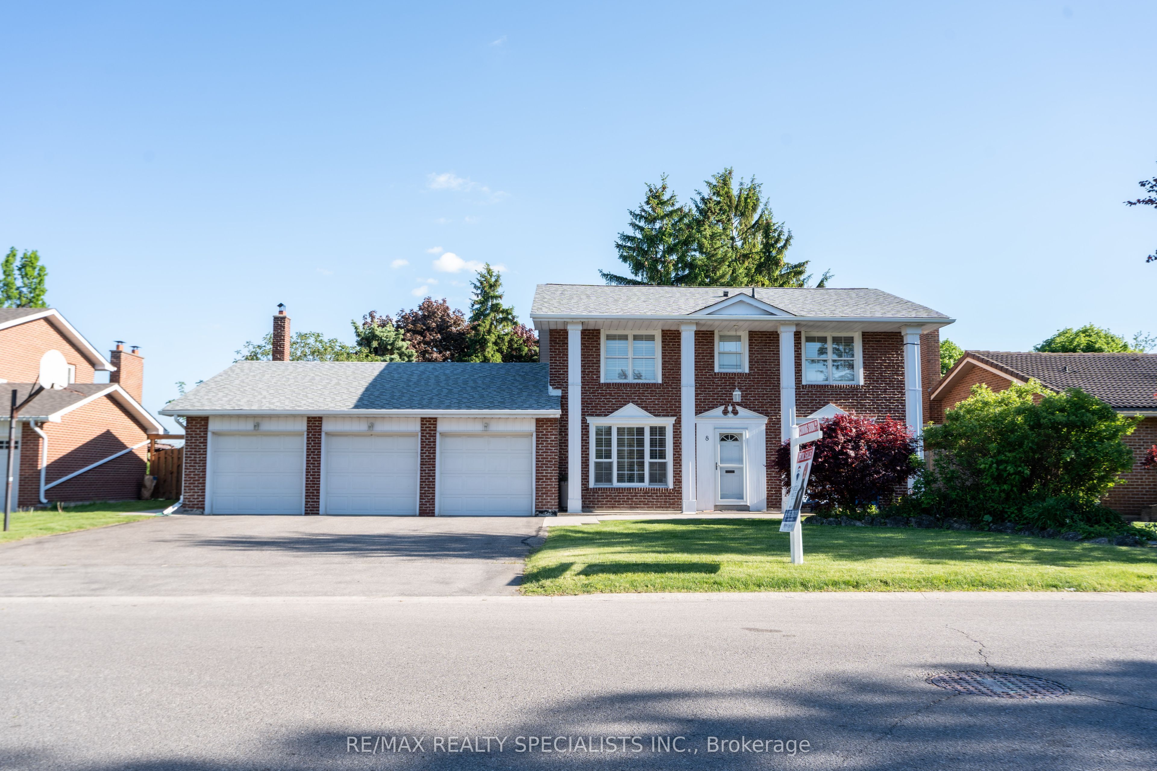 8 River View Drive Property Photo 1