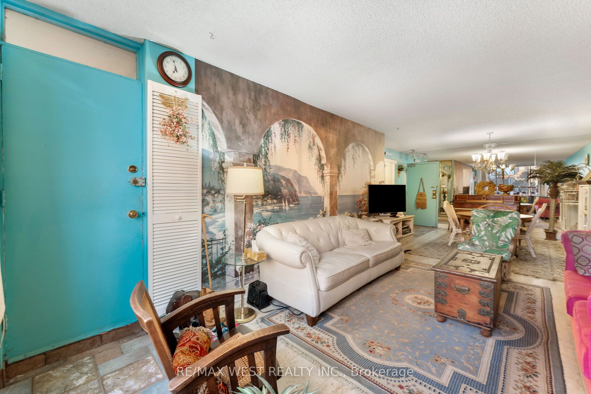 340 Dixon Road 114 Property Photo 5