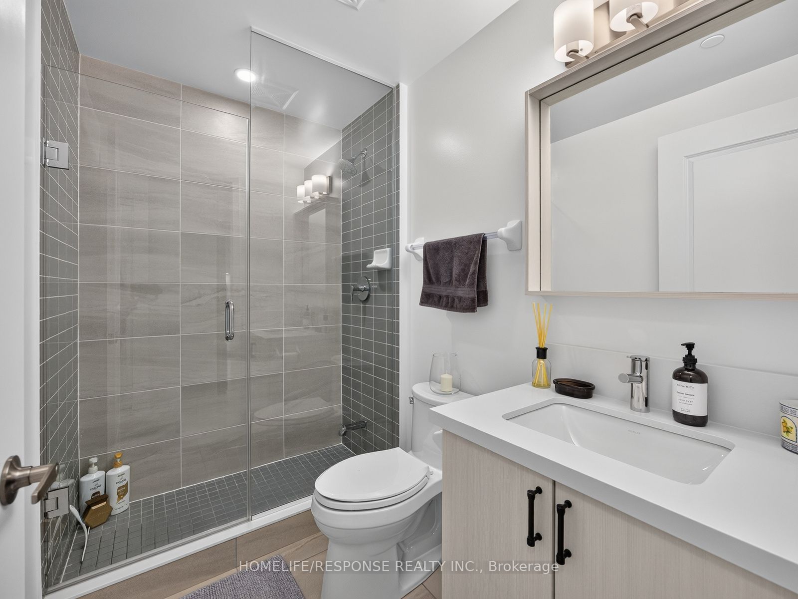 4699 Glen Erin Drive 410 Property Photo 15