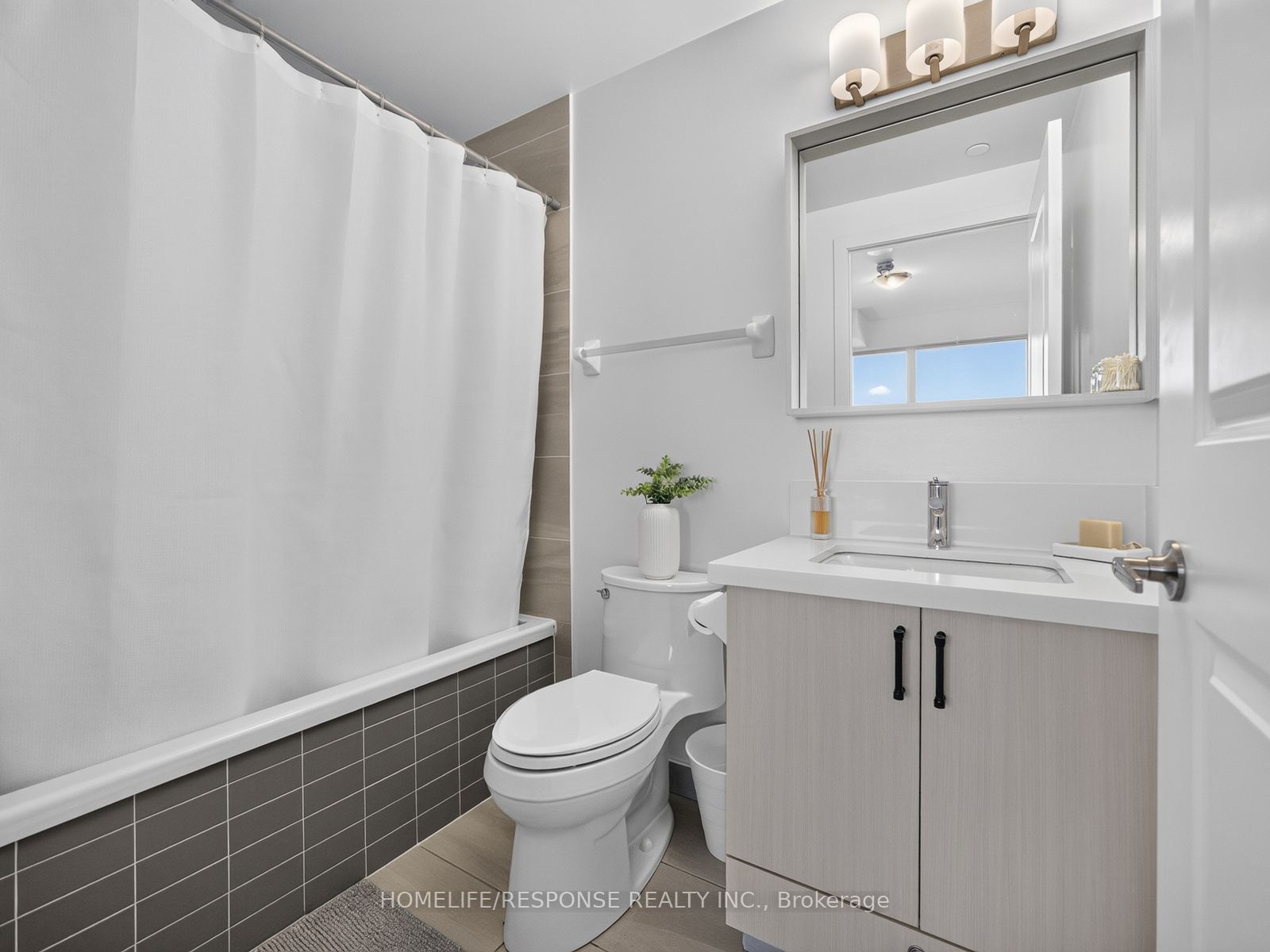4699 Glen Erin Drive 410 Property Photo 18