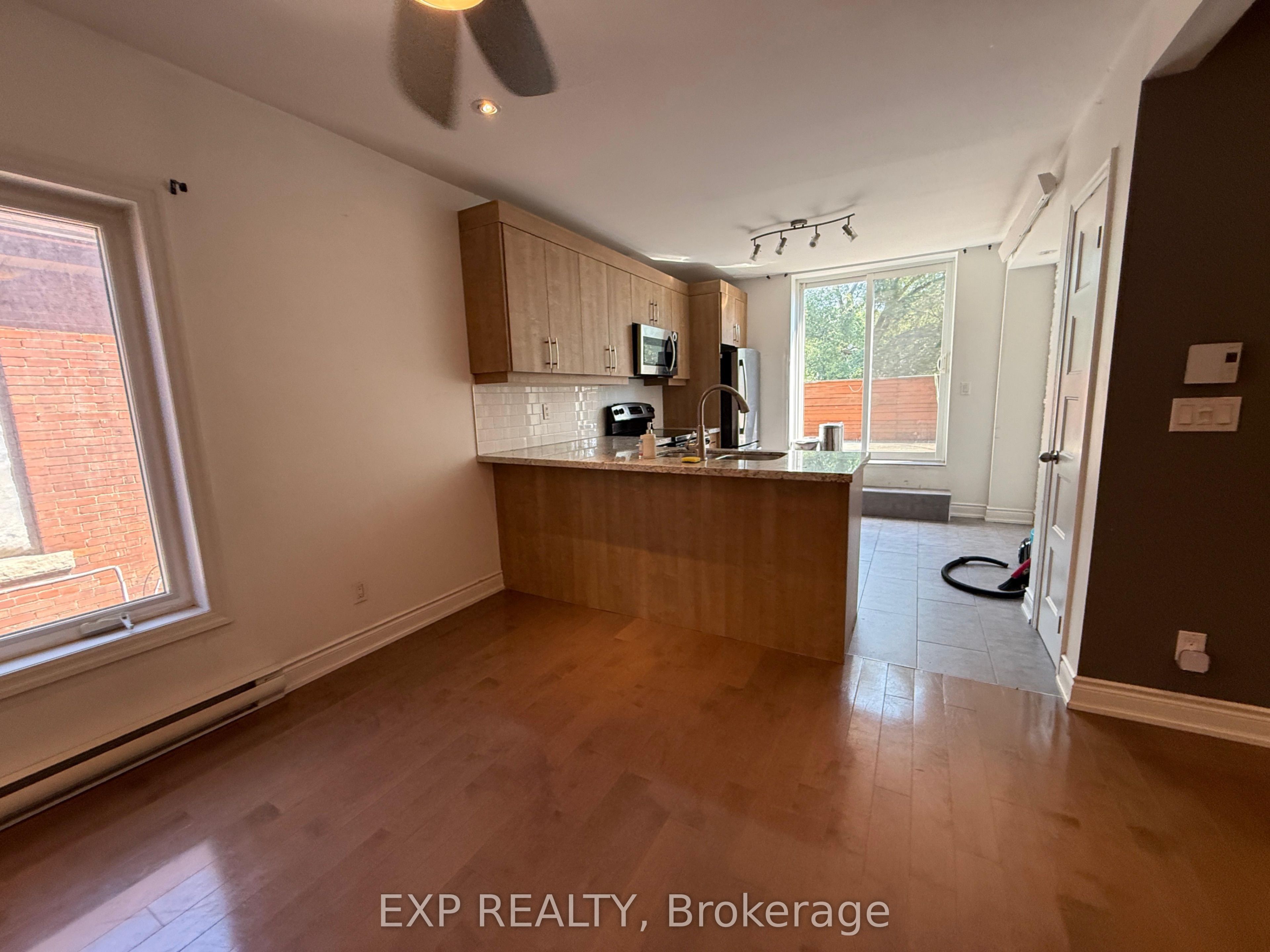 7 Lansdowne Avenue 2f And 3f Property Photo 9