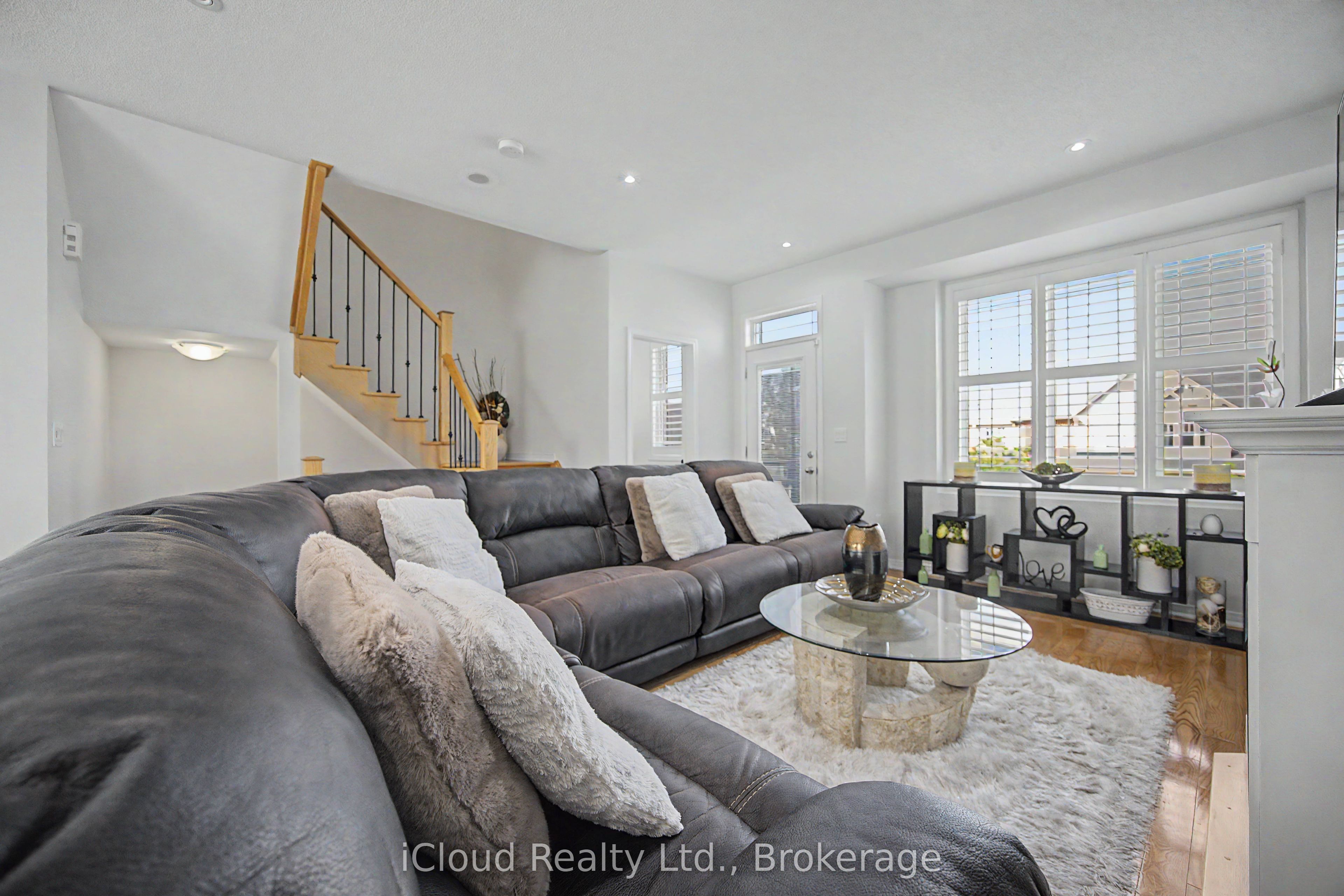 12478 Kennedy Road Property Photo 6
