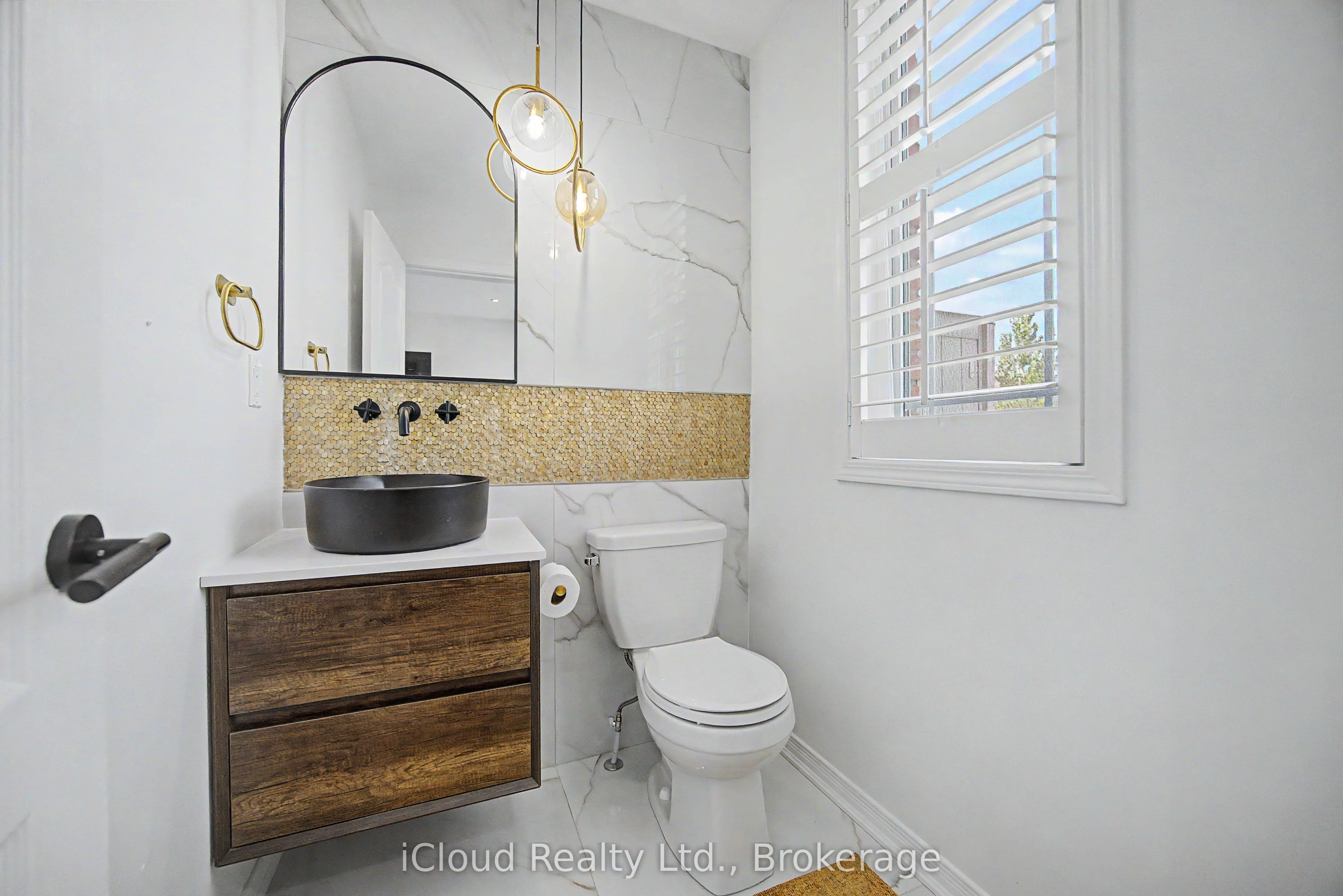 12478 Kennedy Road Property Photo 11