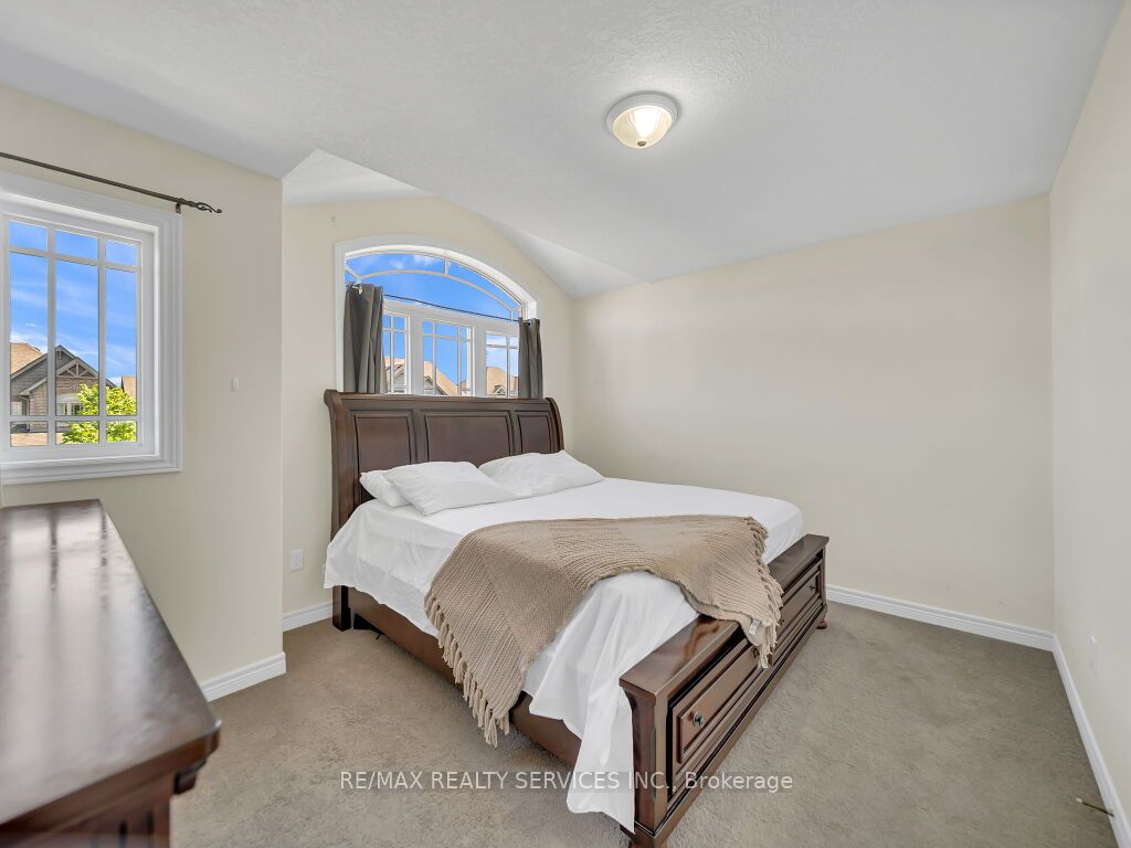 9 Fitzgerald Street Property Photo 23