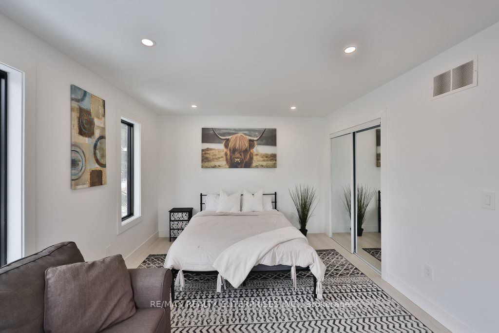 172 Royal York Road Property Photo 15