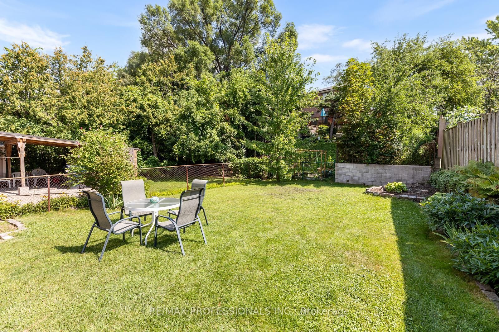 21 Brendwin Road Property Photo 28