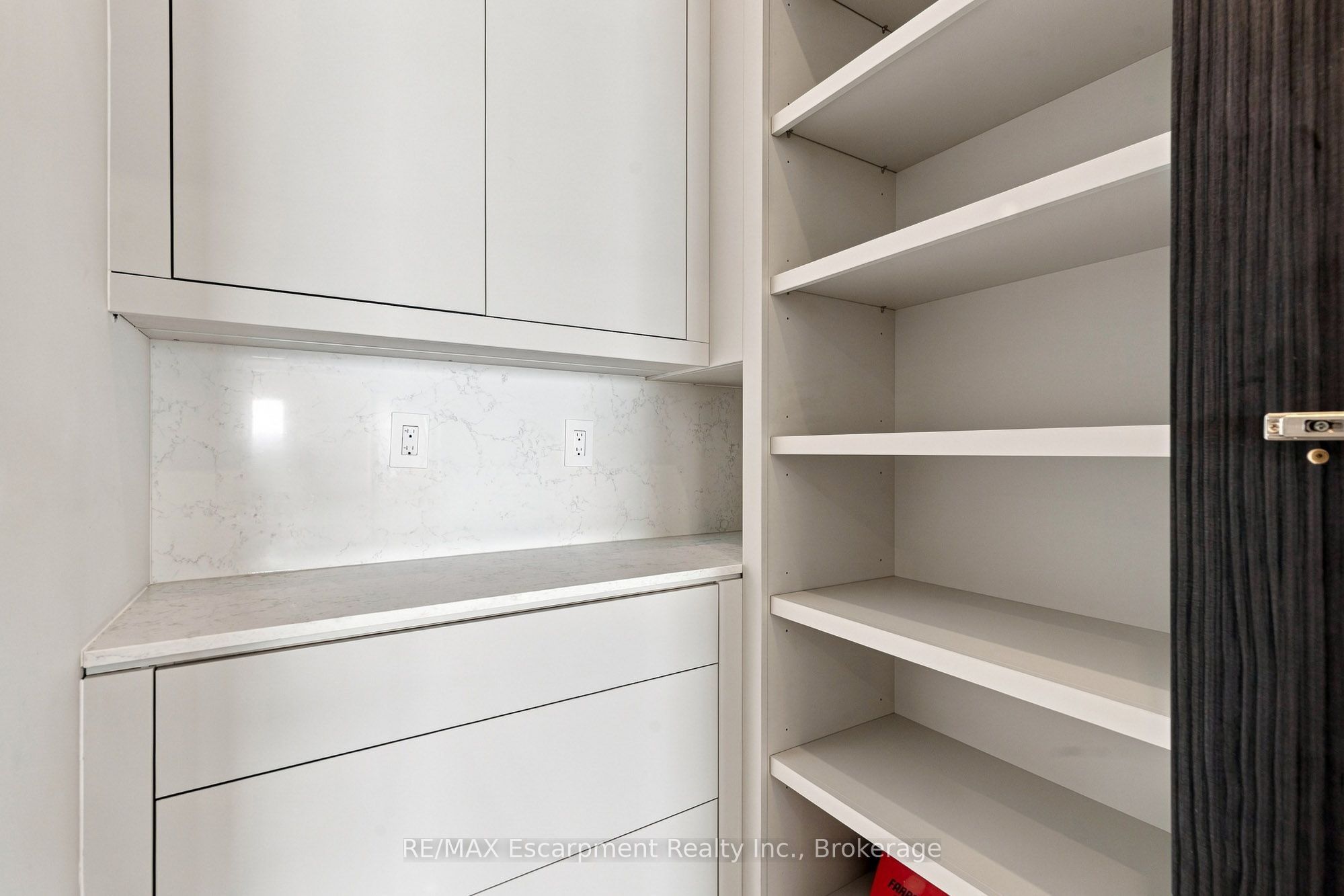 100 Appleby Place Property Photo 19